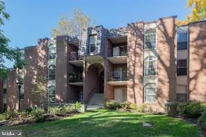 3324 Woodburn Village Drive Unit 22, Annandale, VA 22003