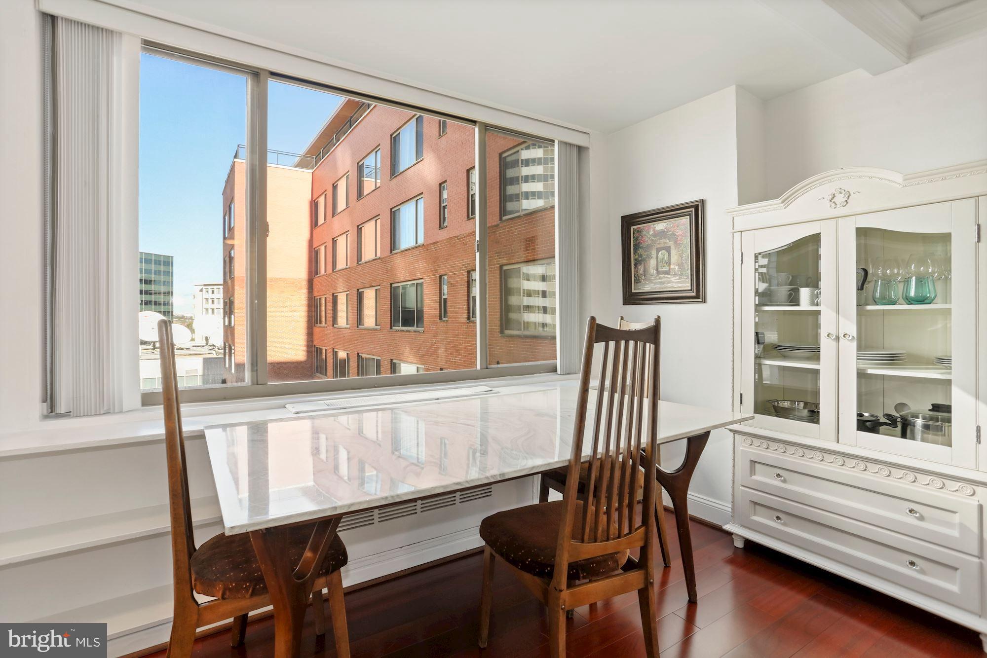 RIVER PLACE NORTH - Residential Lease