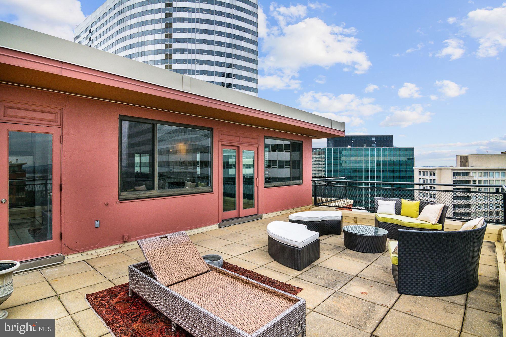 RIVER PLACE NORTH - Residential Lease