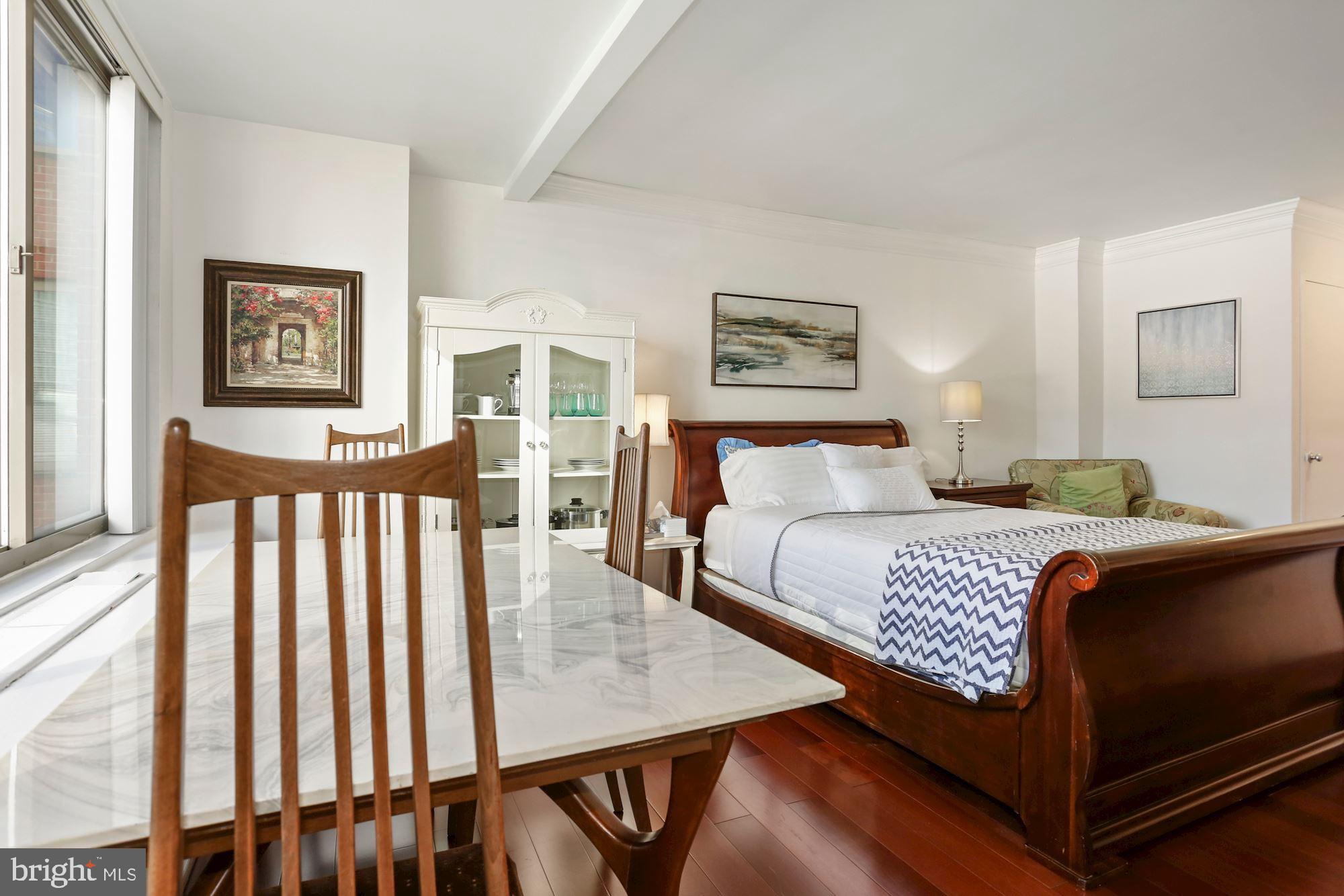 RIVER PLACE NORTH - Residential Lease