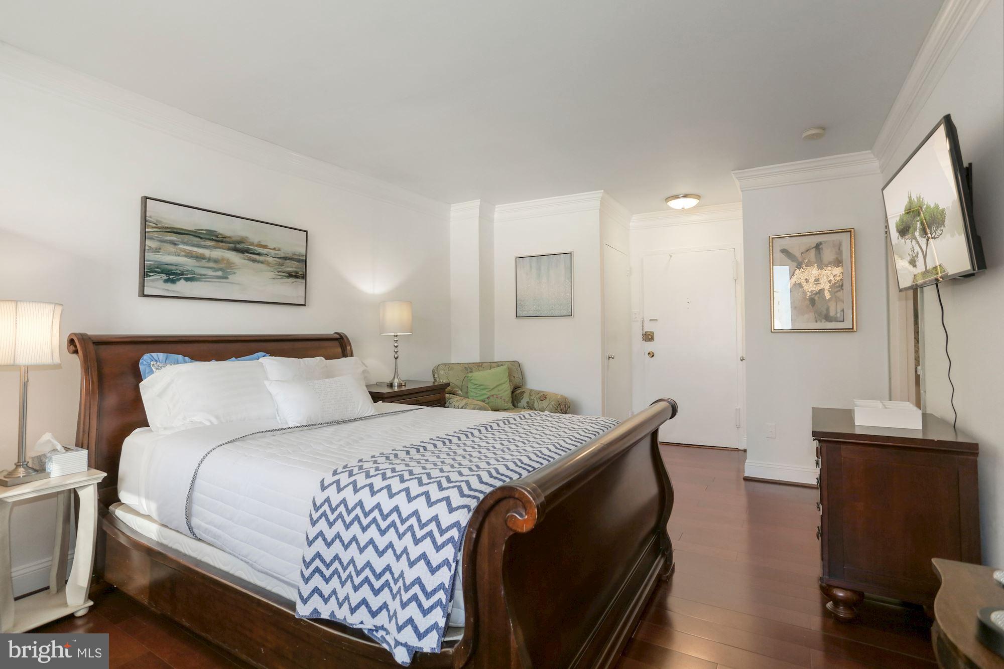 RIVER PLACE NORTH - Residential Lease