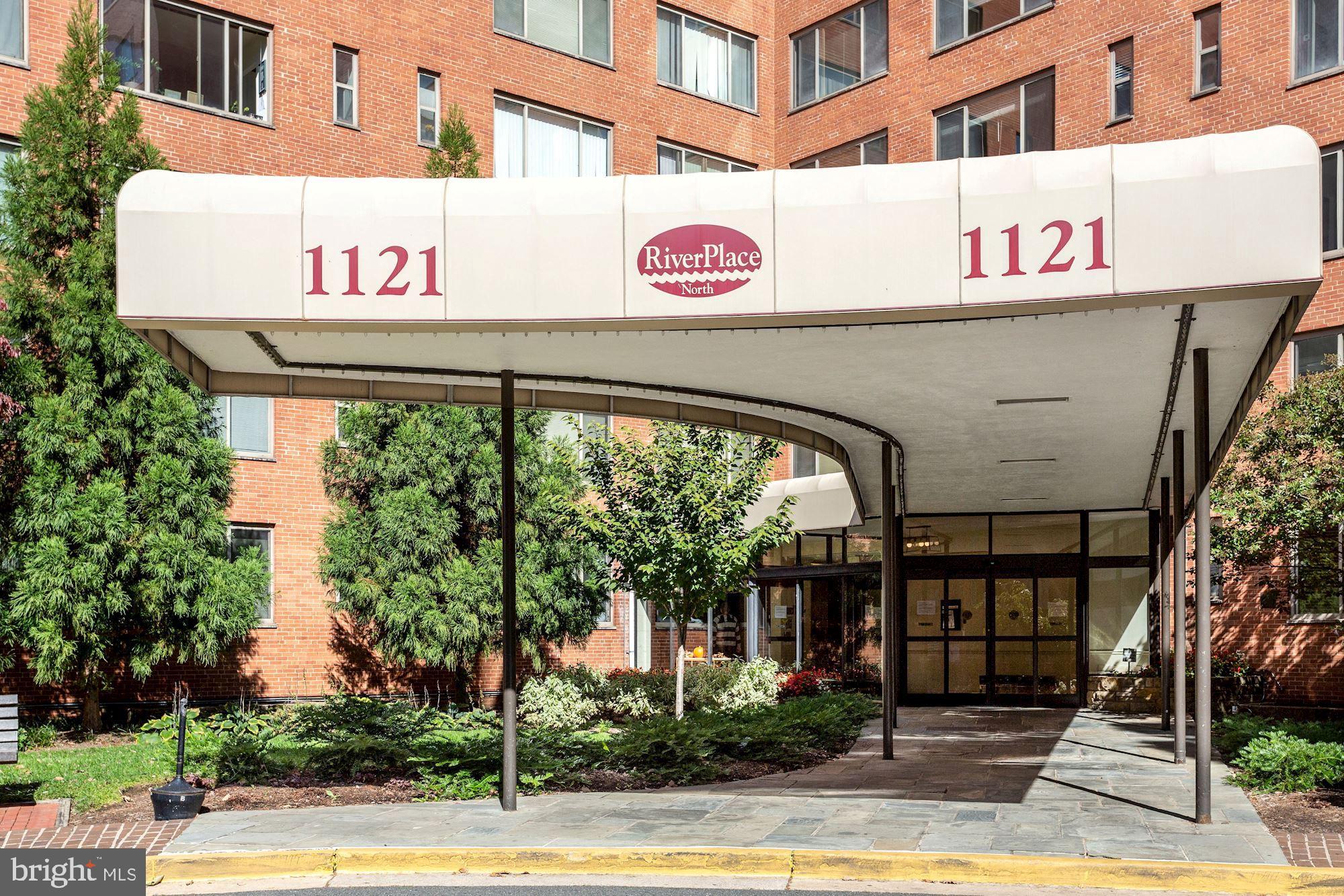 RIVER PLACE NORTH - Residential Lease