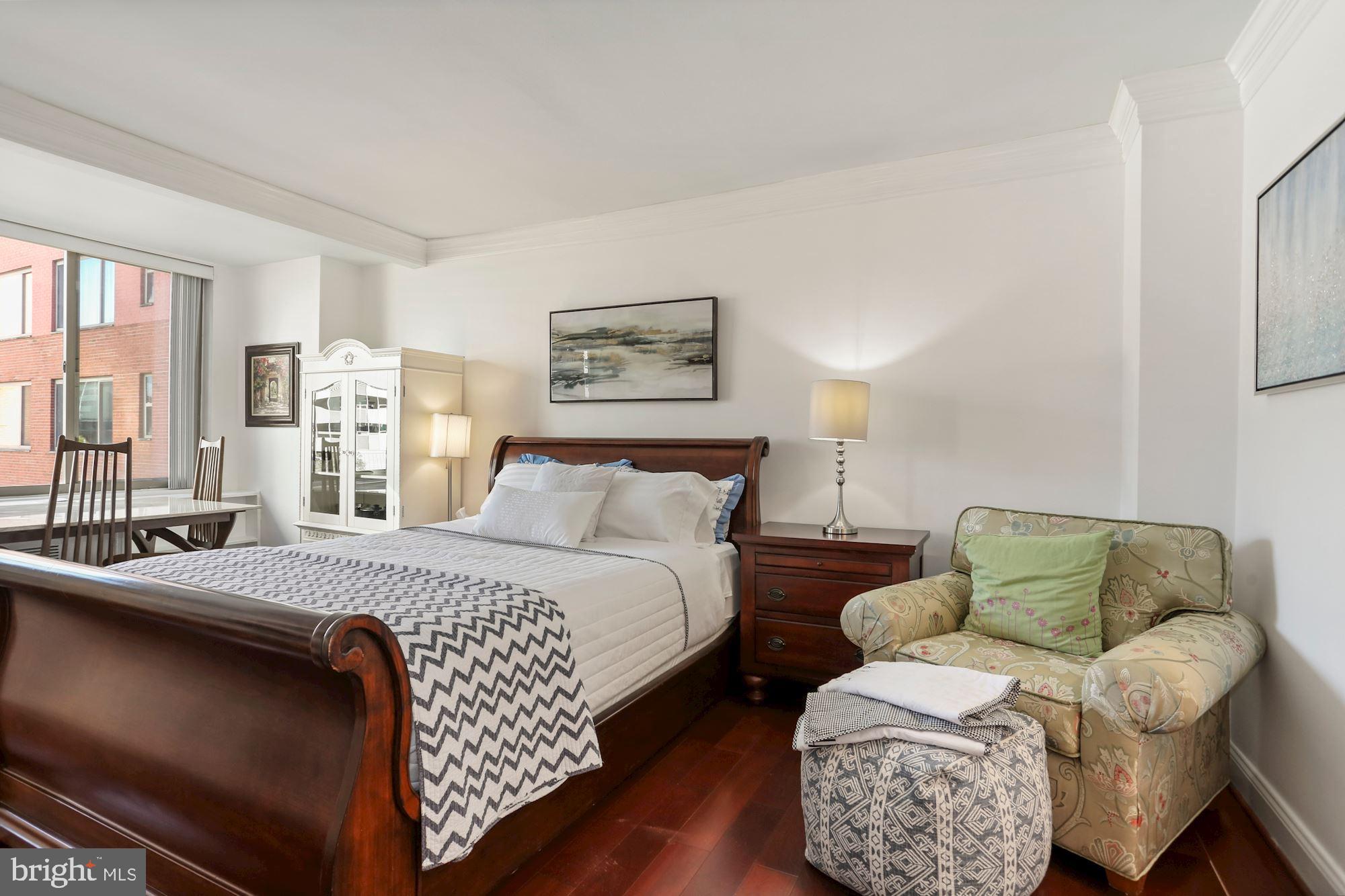 RIVER PLACE NORTH - Residential Lease