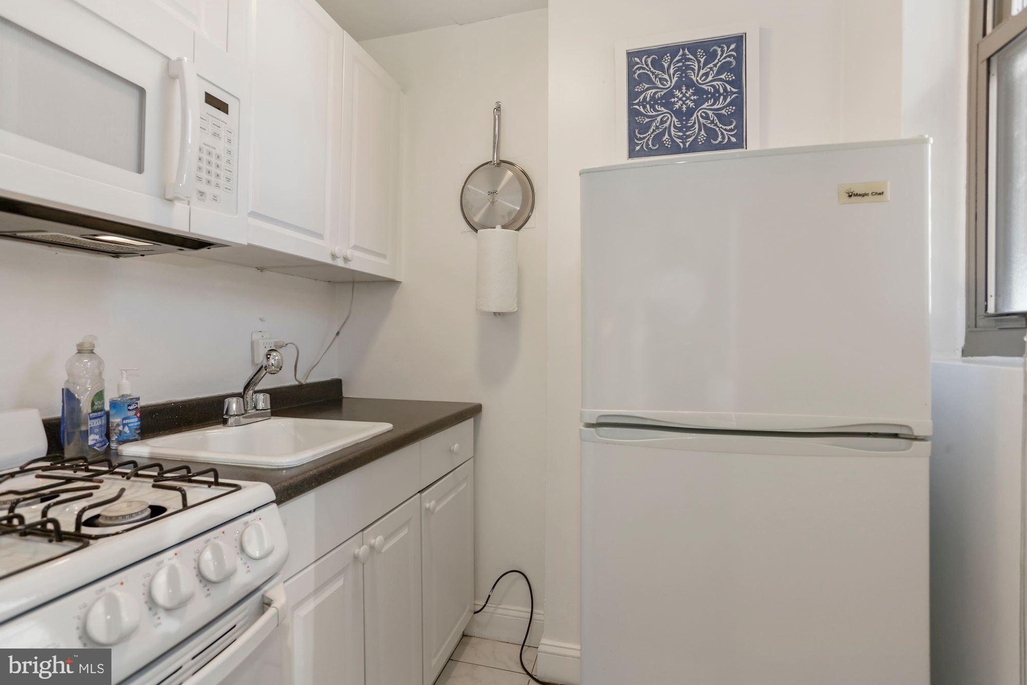 RIVER PLACE NORTH - Residential Lease