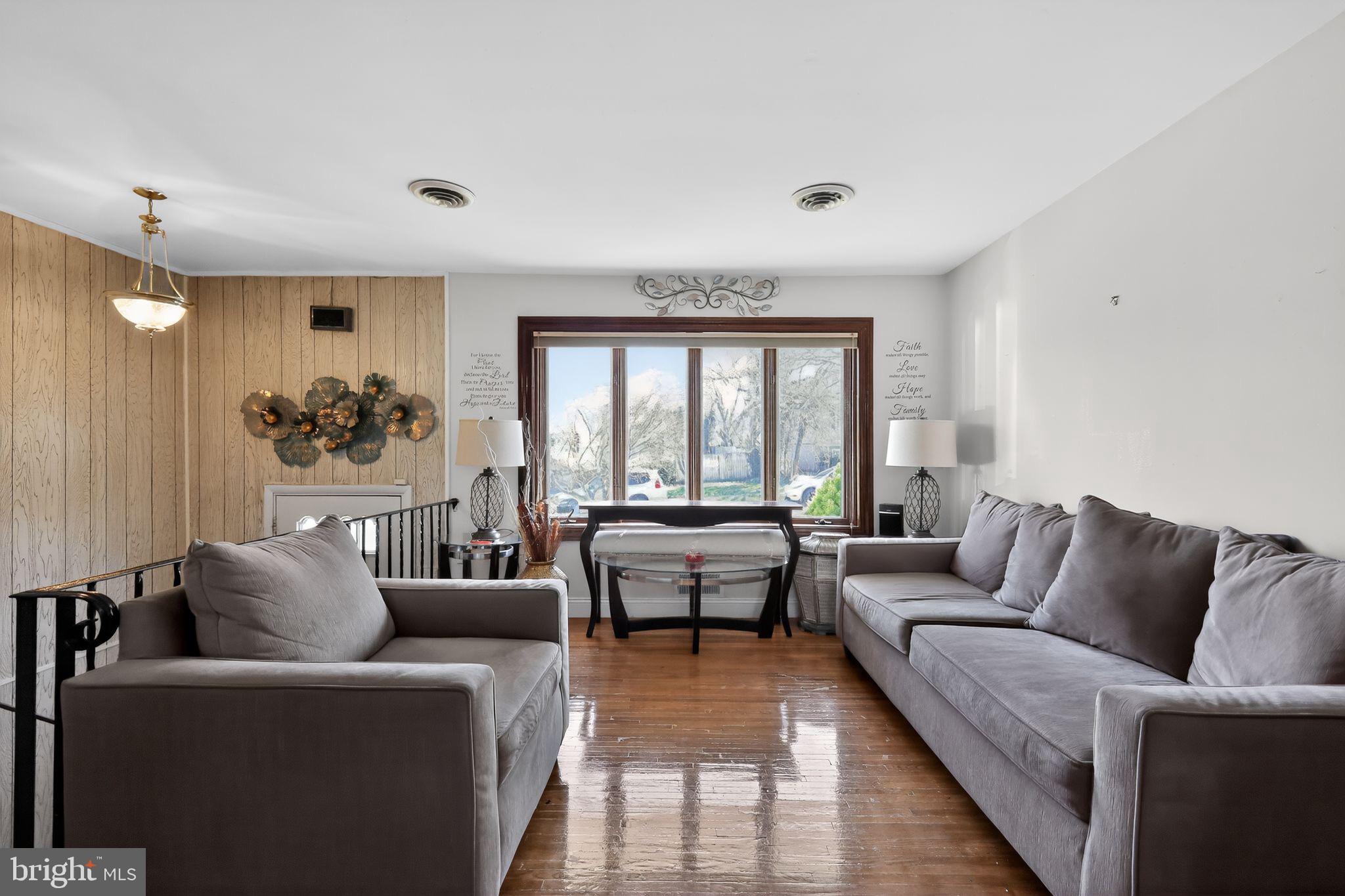 INDEPENDENCE HILLS - Residential