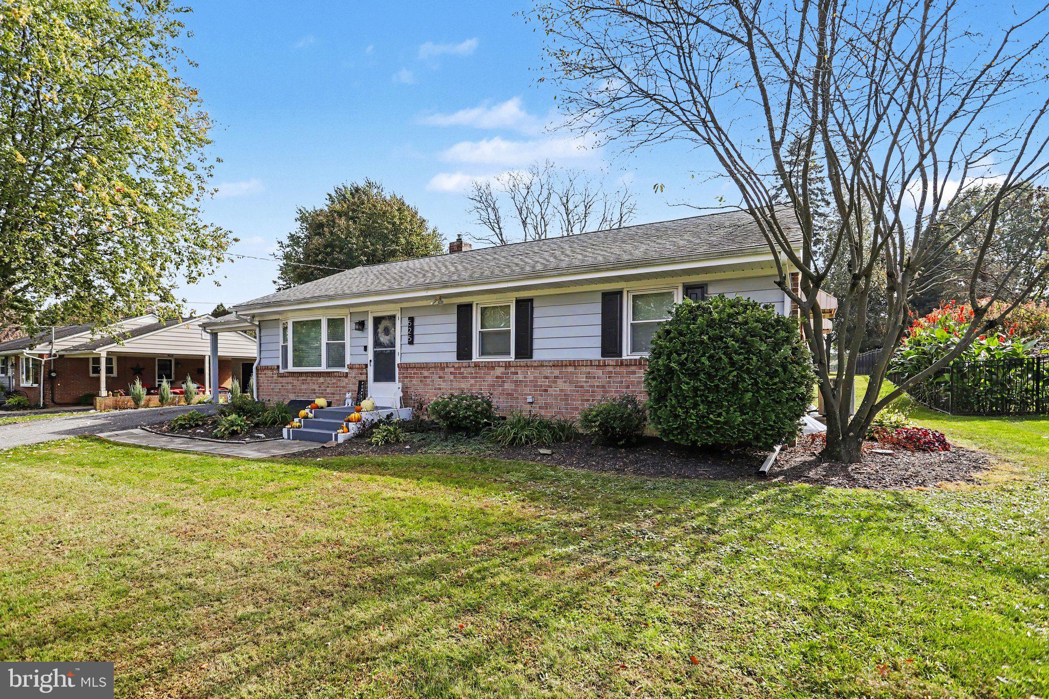 525 LONGFELLOW DRIVE