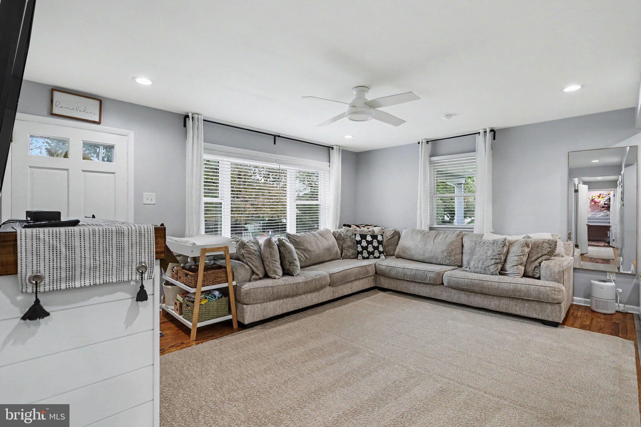 525 LONGFELLOW DRIVE