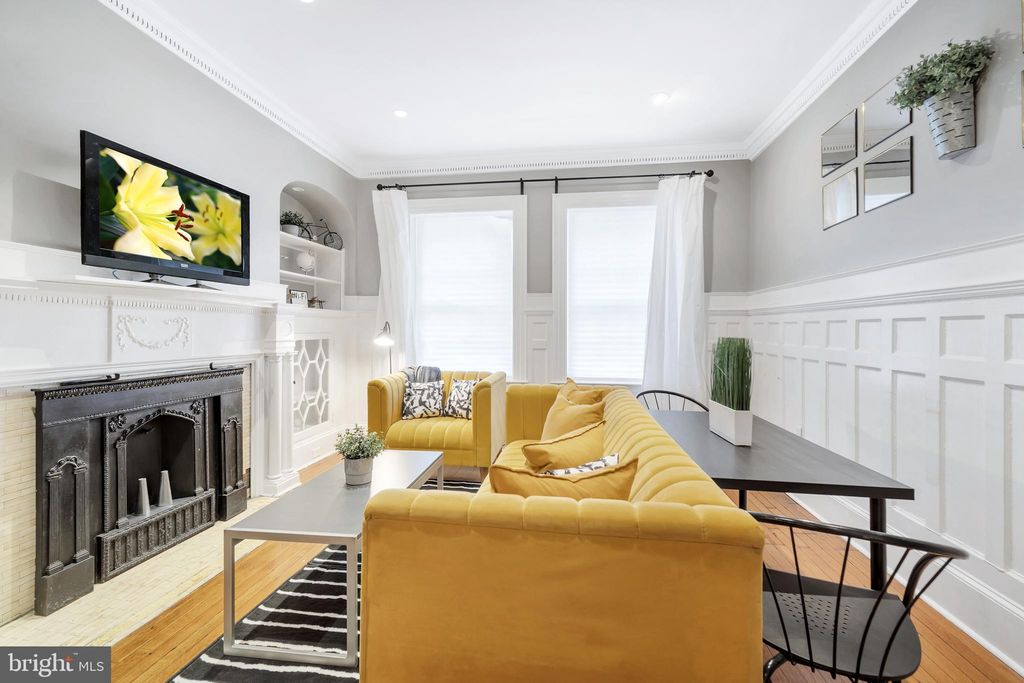 Photo of 2134 Locust Street #1F, PHILADELPHIA, PA 19103 (MLS # PAPH2590260)