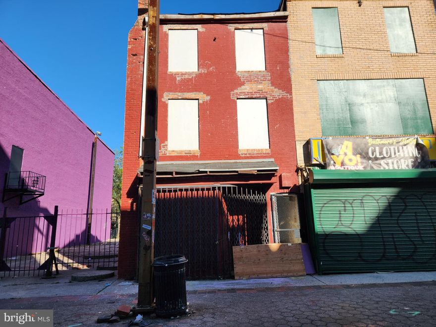 ONLINE AUCTION: Bidding begins 11/29 @ 10:00 AM. Bidding ends 12/1 @ 11:05 AM. List Price is Suggested Opening Bid. Deposit: $7,500.

Discover the potential of this commercial building located in the Oldtown area of Baltimore, previously utilized as a storefront and now vacant. Enjoy the convenience of being just 3 blocks away from Johns Hopkins Hospital and the many attractions of the Johns Hopkins Zone. Downtown Baltimore's museums, shopping, restaurants, sporting events, small businesses, and more are just minutes away. This property offers convenient access to major traffic arteries, MD Route 40 (Orleans St.) & 83 (Jones Falls Expy), making it easily accessible from other parts of the city. The property is believed to be a total of 2,058 sqft.