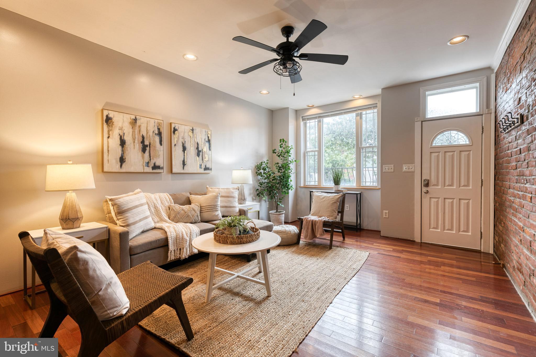 HIGHLANDTOWN - Residential