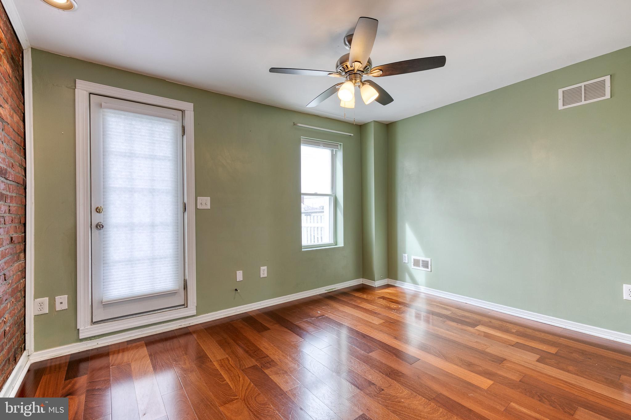 HIGHLANDTOWN - Residential