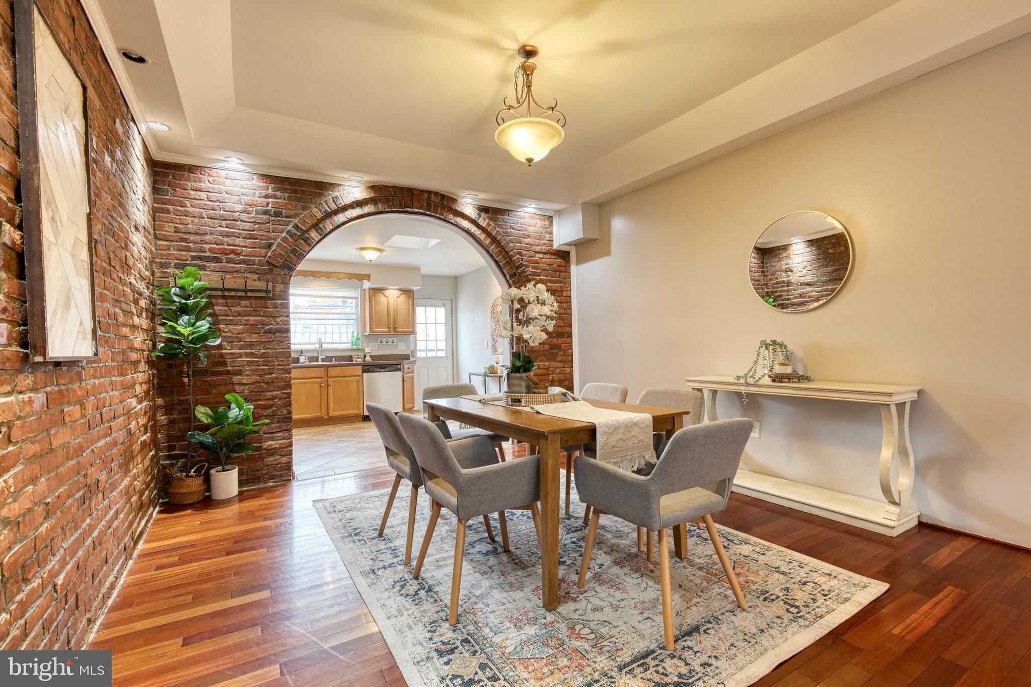 HIGHLANDTOWN - Residential