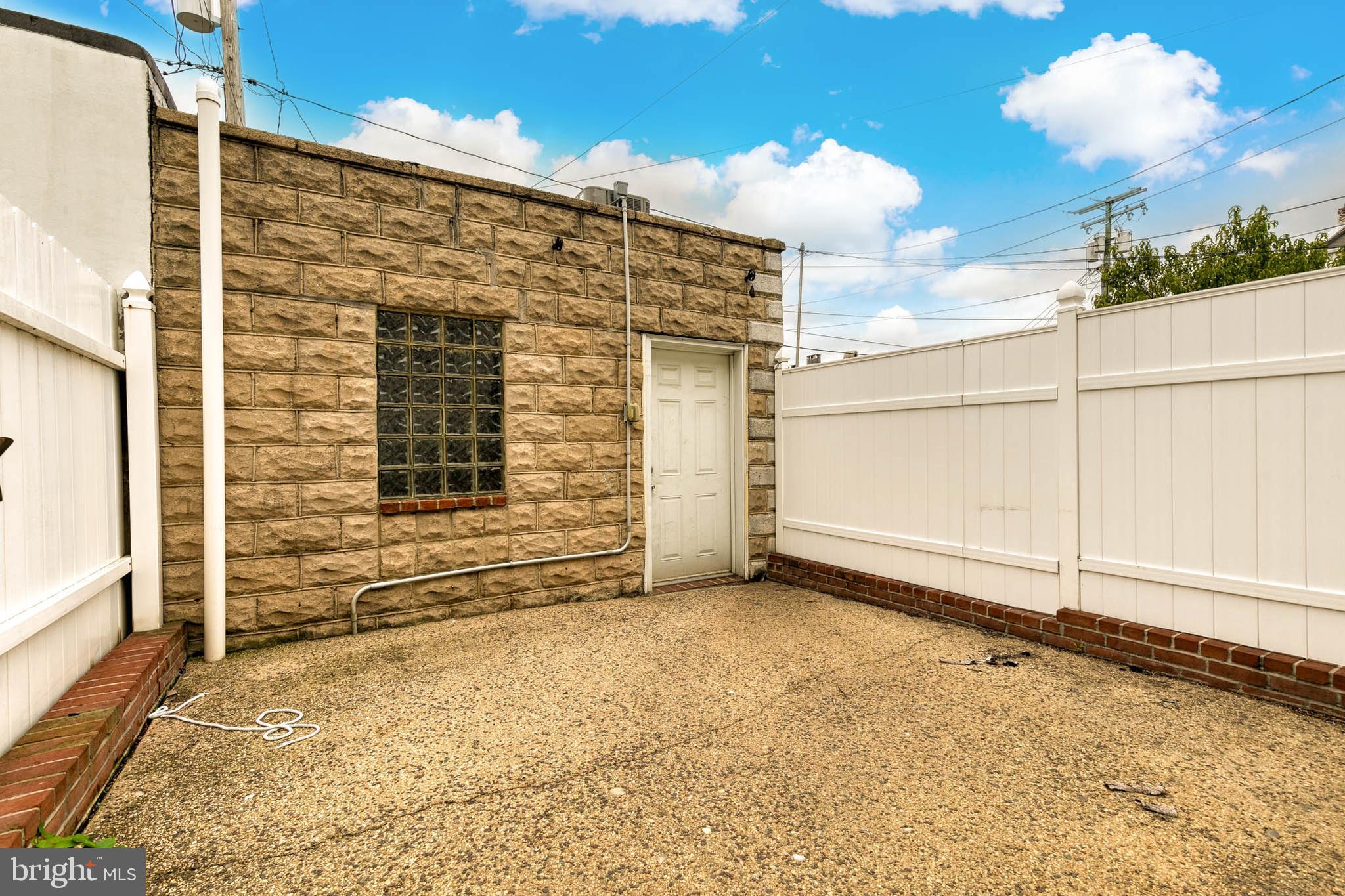 HIGHLANDTOWN - Residential