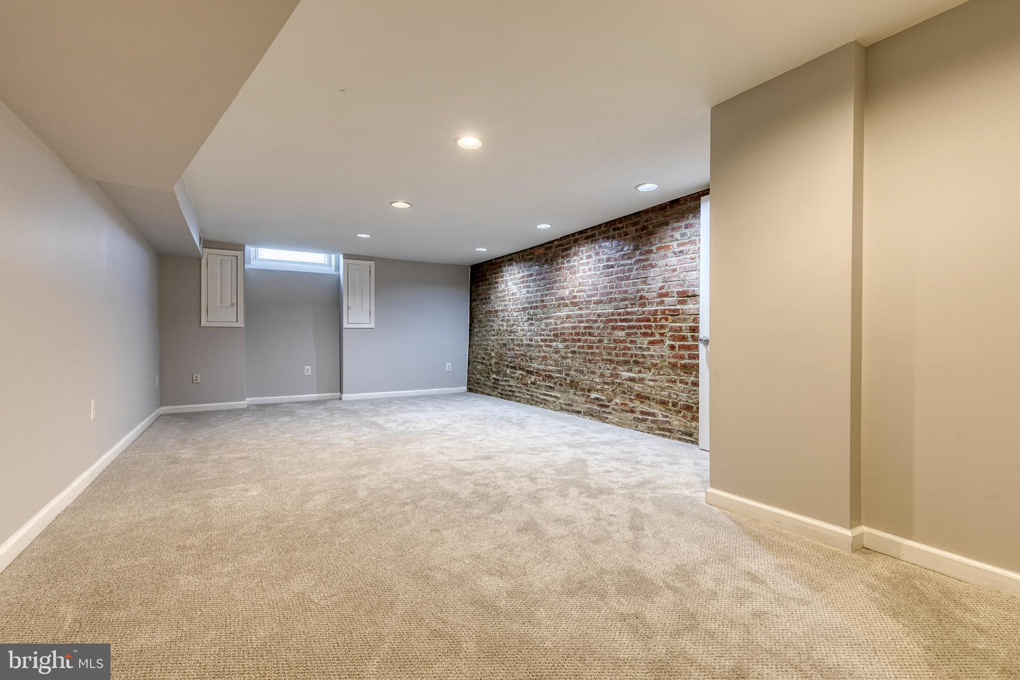 HIGHLANDTOWN - Residential