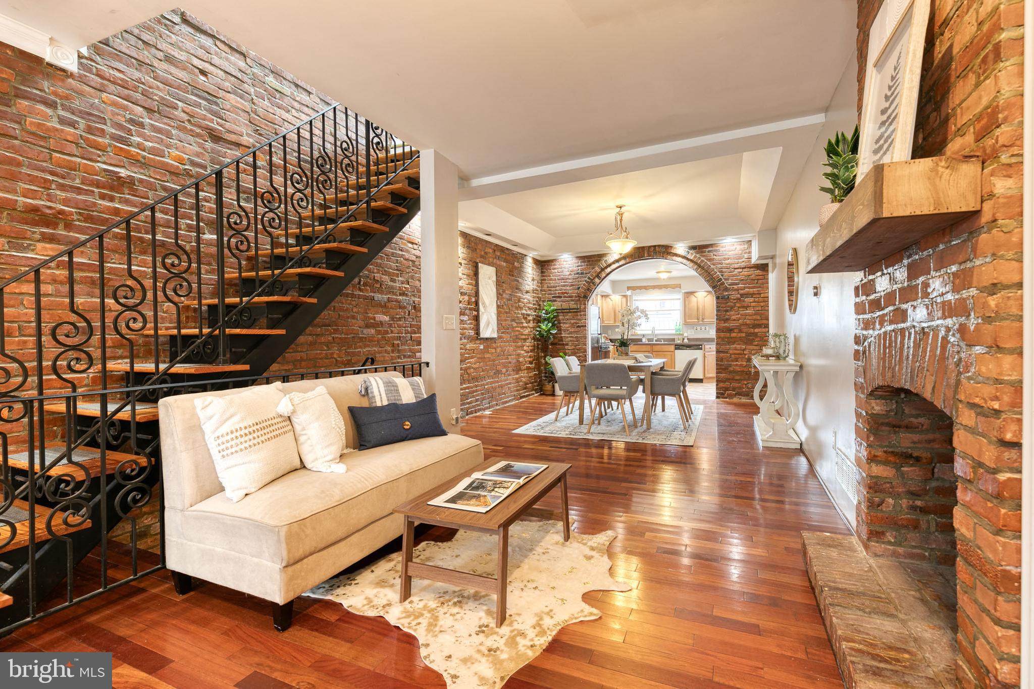 HIGHLANDTOWN - Residential