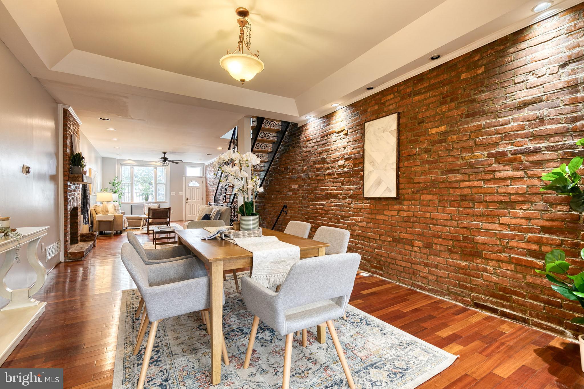 HIGHLANDTOWN - Residential