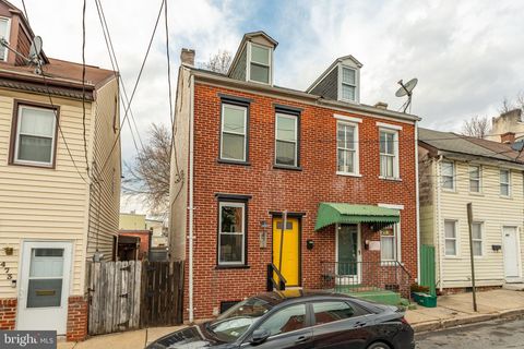 Photo of 471 High Street, LANCASTER, PA 17603 (MLS # PALA2074140)