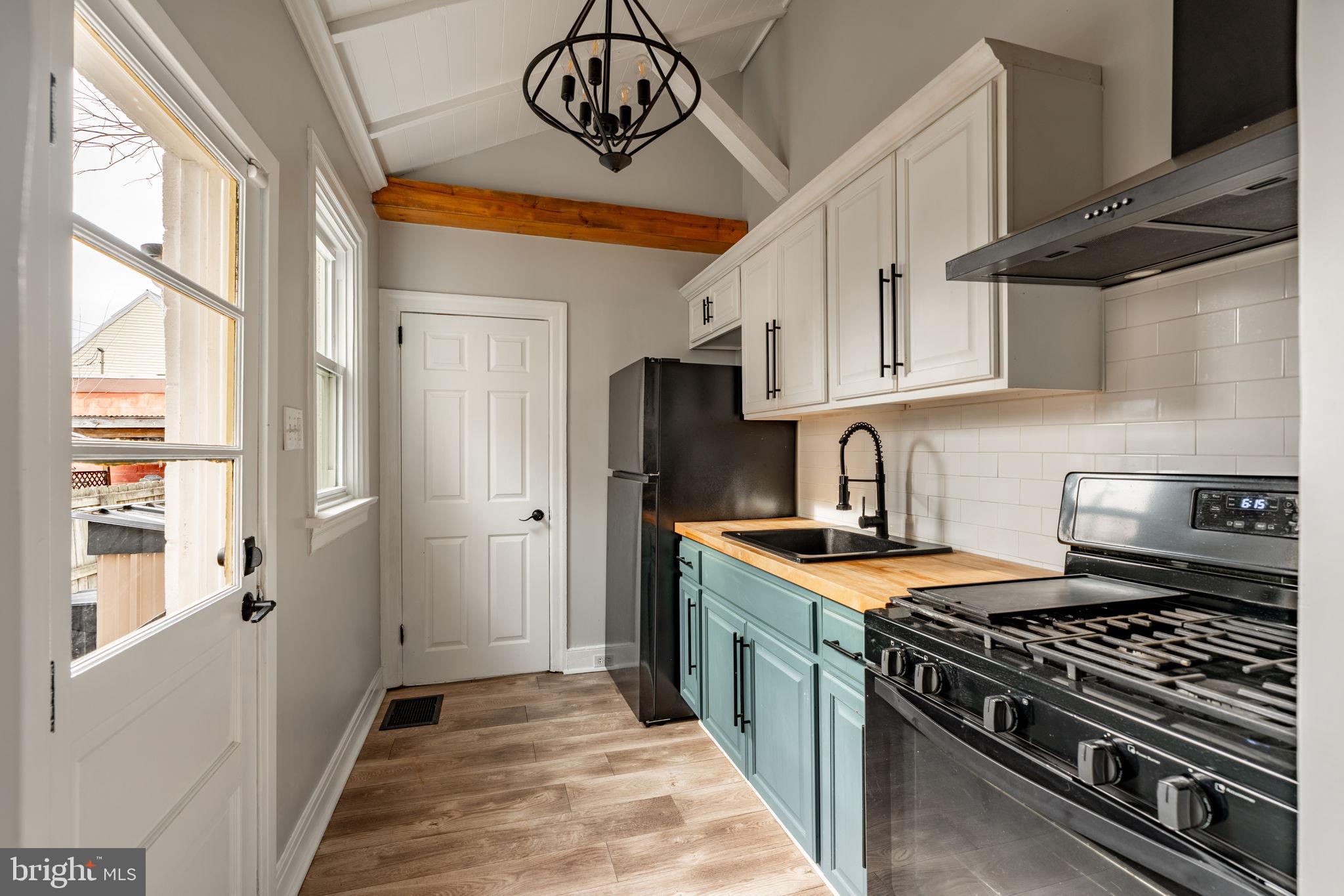 CABBAGE HILL - Residential