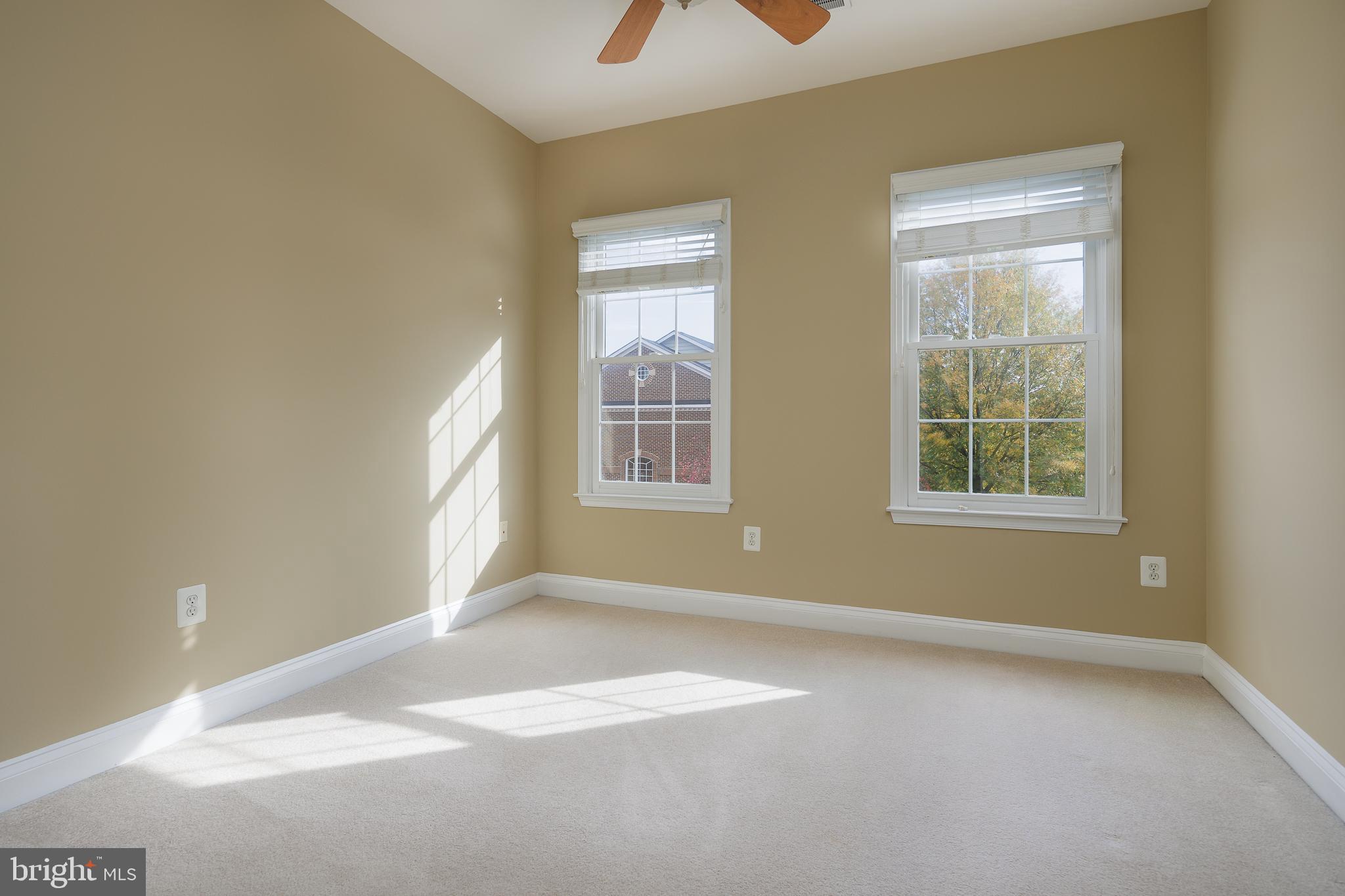 RIVER CREEK - Residential