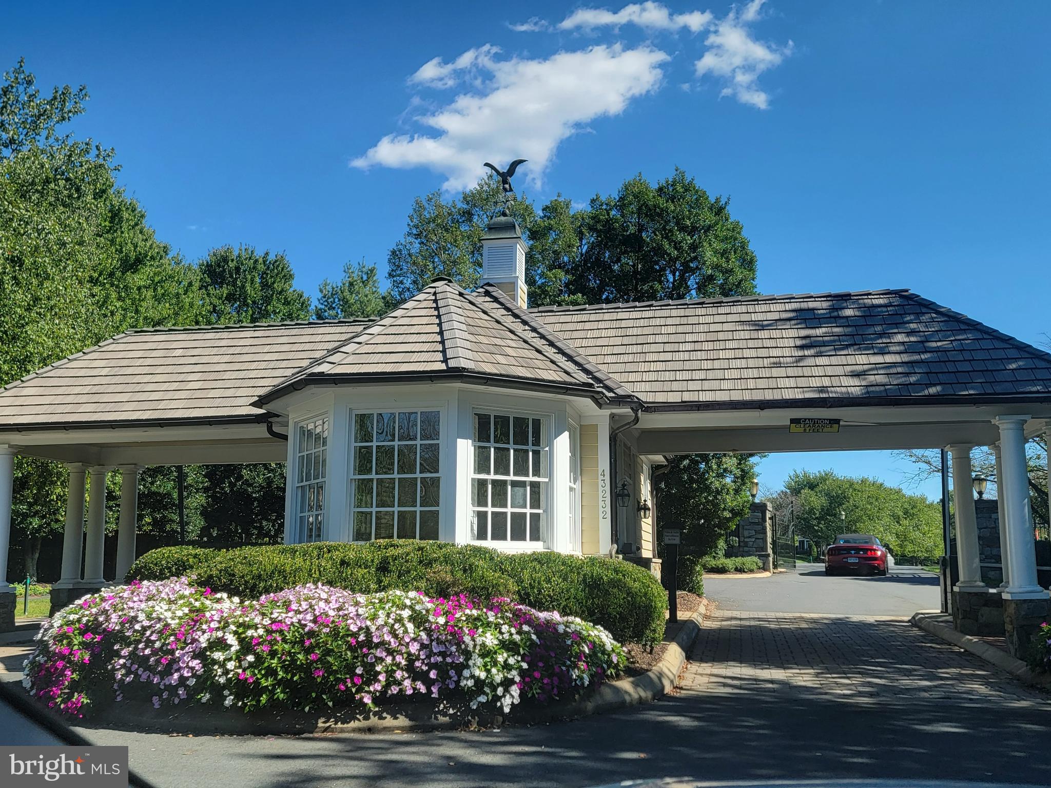 RIVER CREEK - Residential