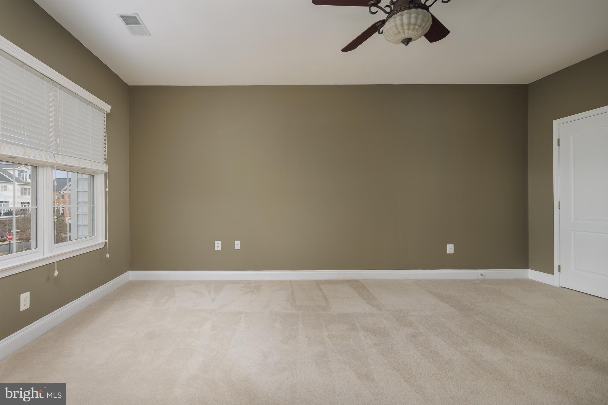 RIVER CREEK - Residential