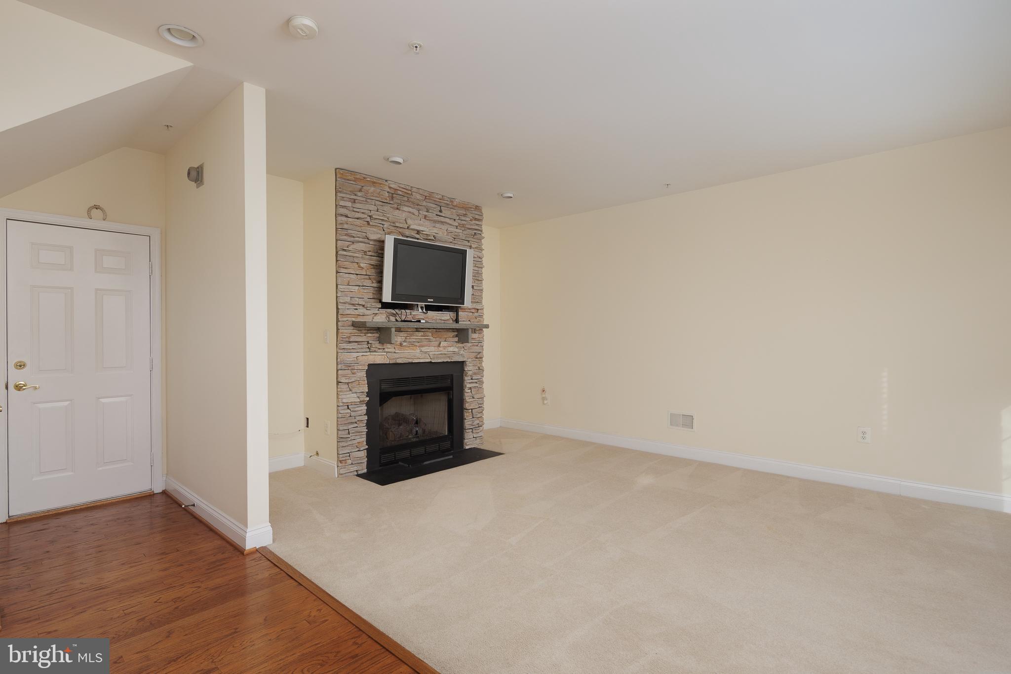 RIVER CREEK - Residential