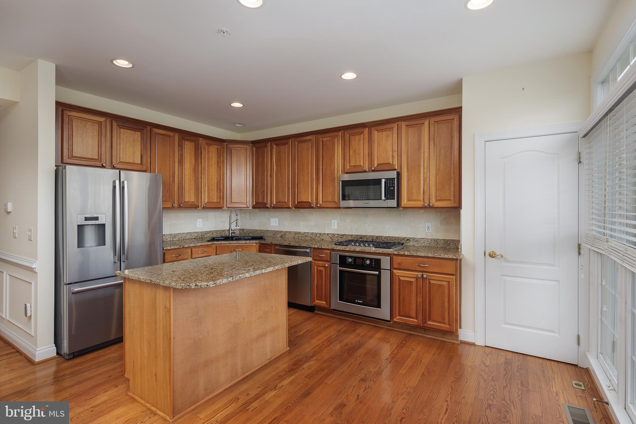 RIVER CREEK - Residential