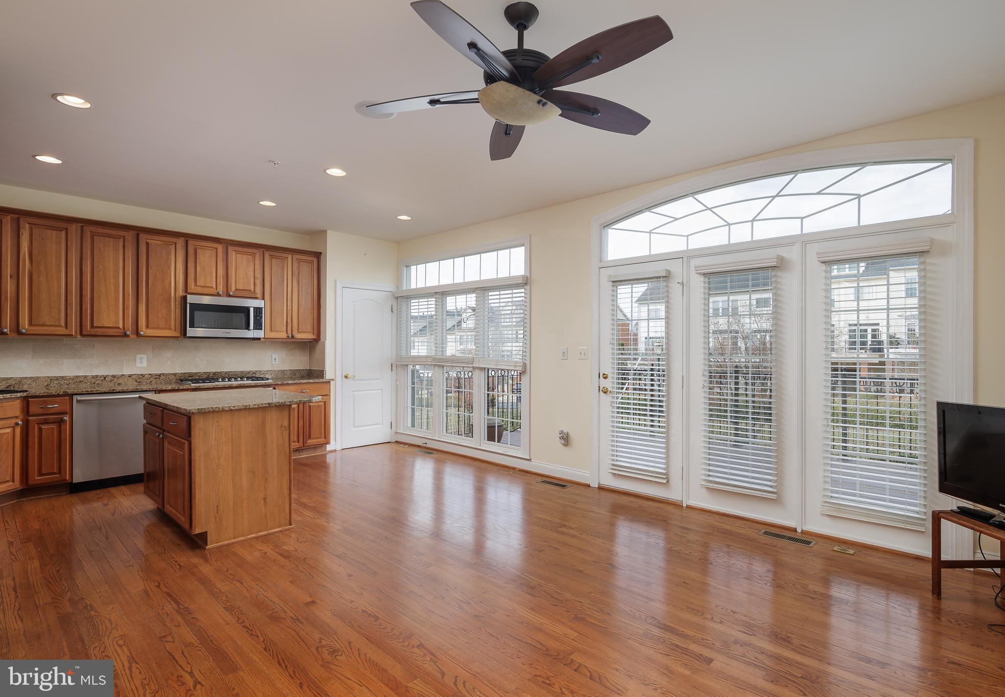 RIVER CREEK - Residential