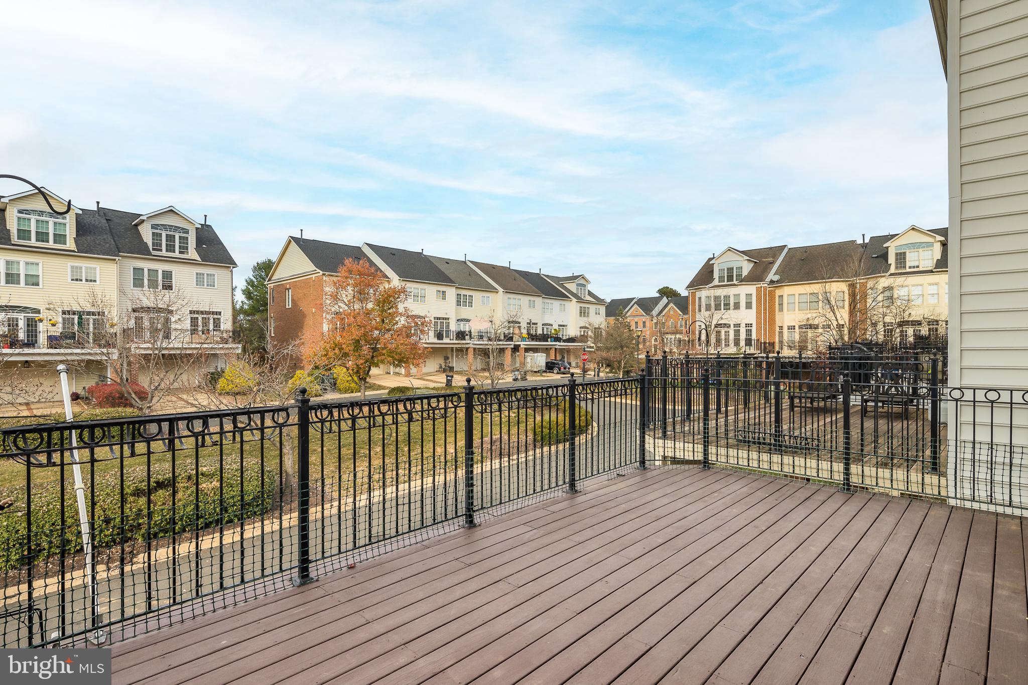 RIVER CREEK - Residential