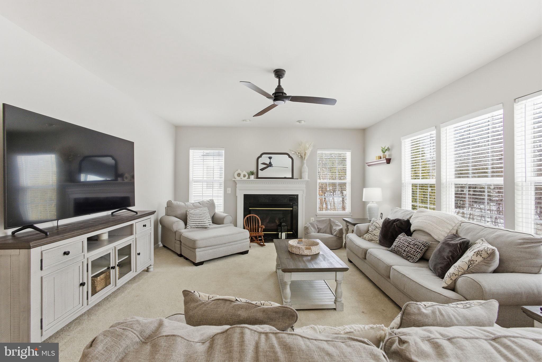 BROAD RUN OAKS - Residential