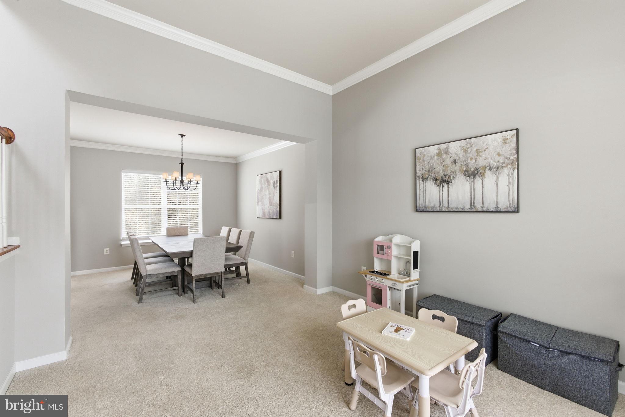 BROAD RUN OAKS - Residential