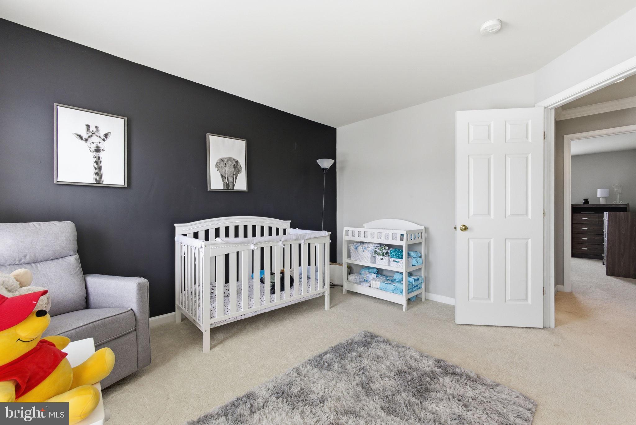 BROAD RUN OAKS - Residential