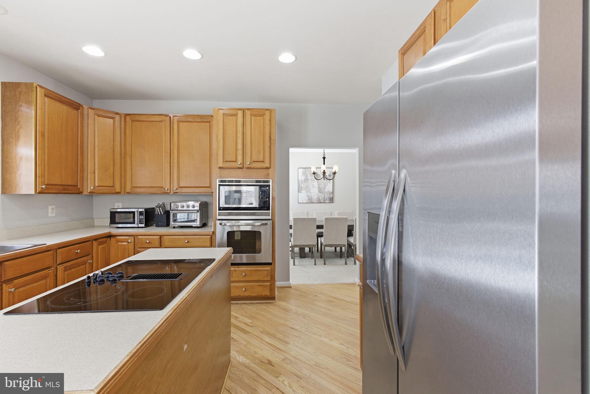 BROAD RUN OAKS - Residential