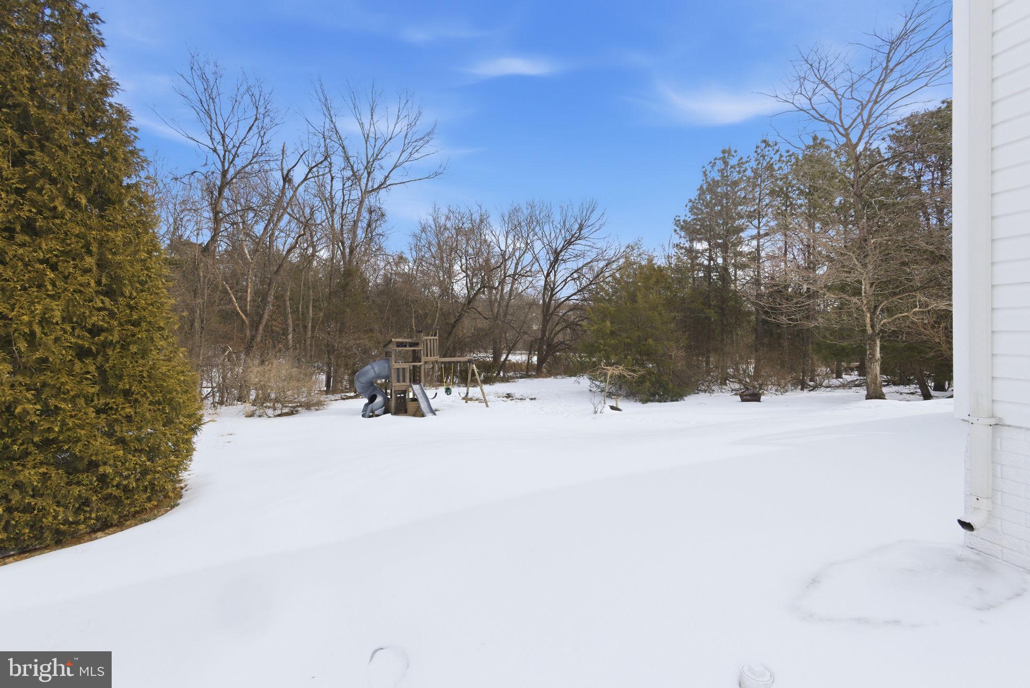 BROAD RUN OAKS - Residential