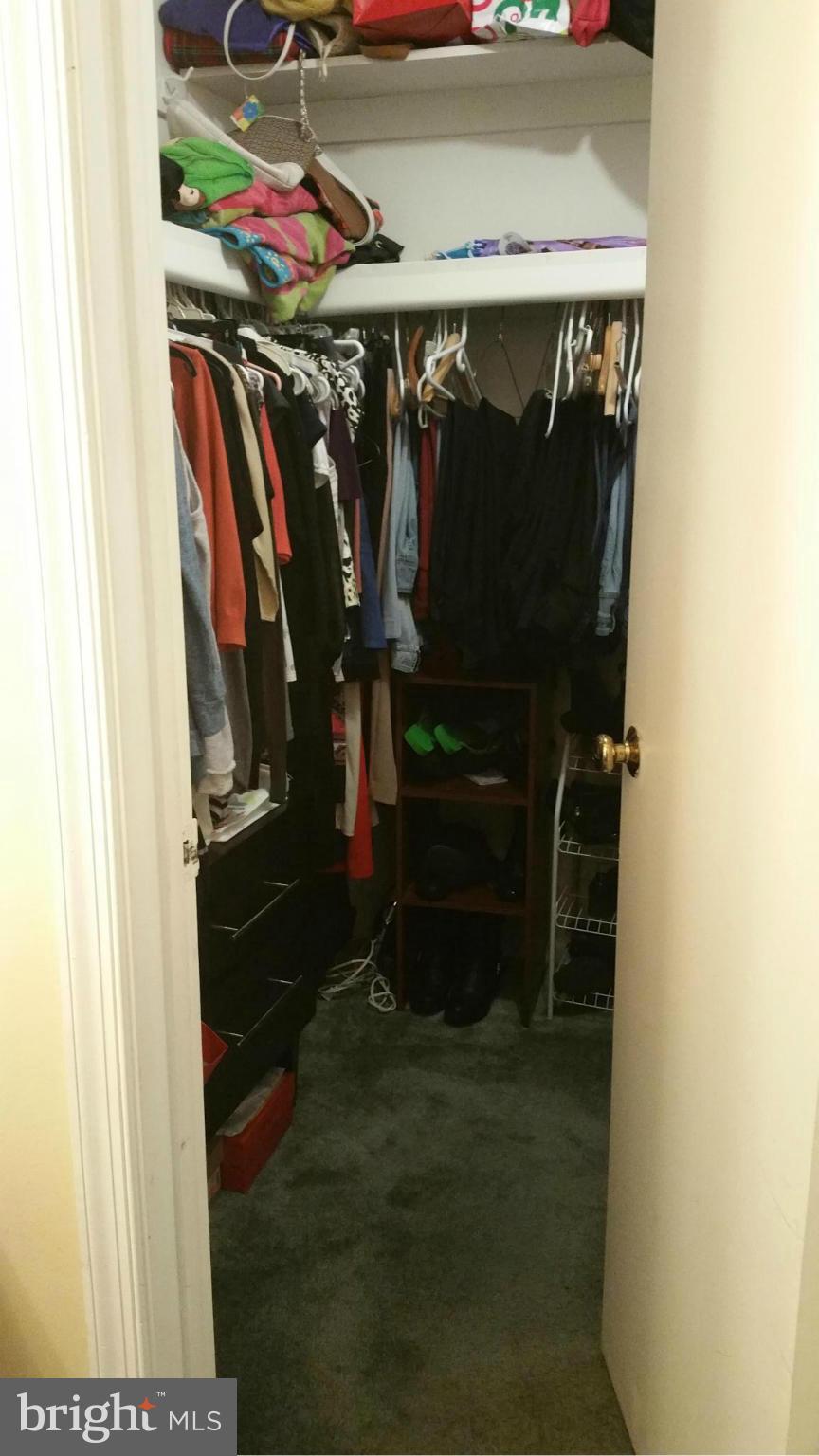 COUNTRYSIDE - Residential