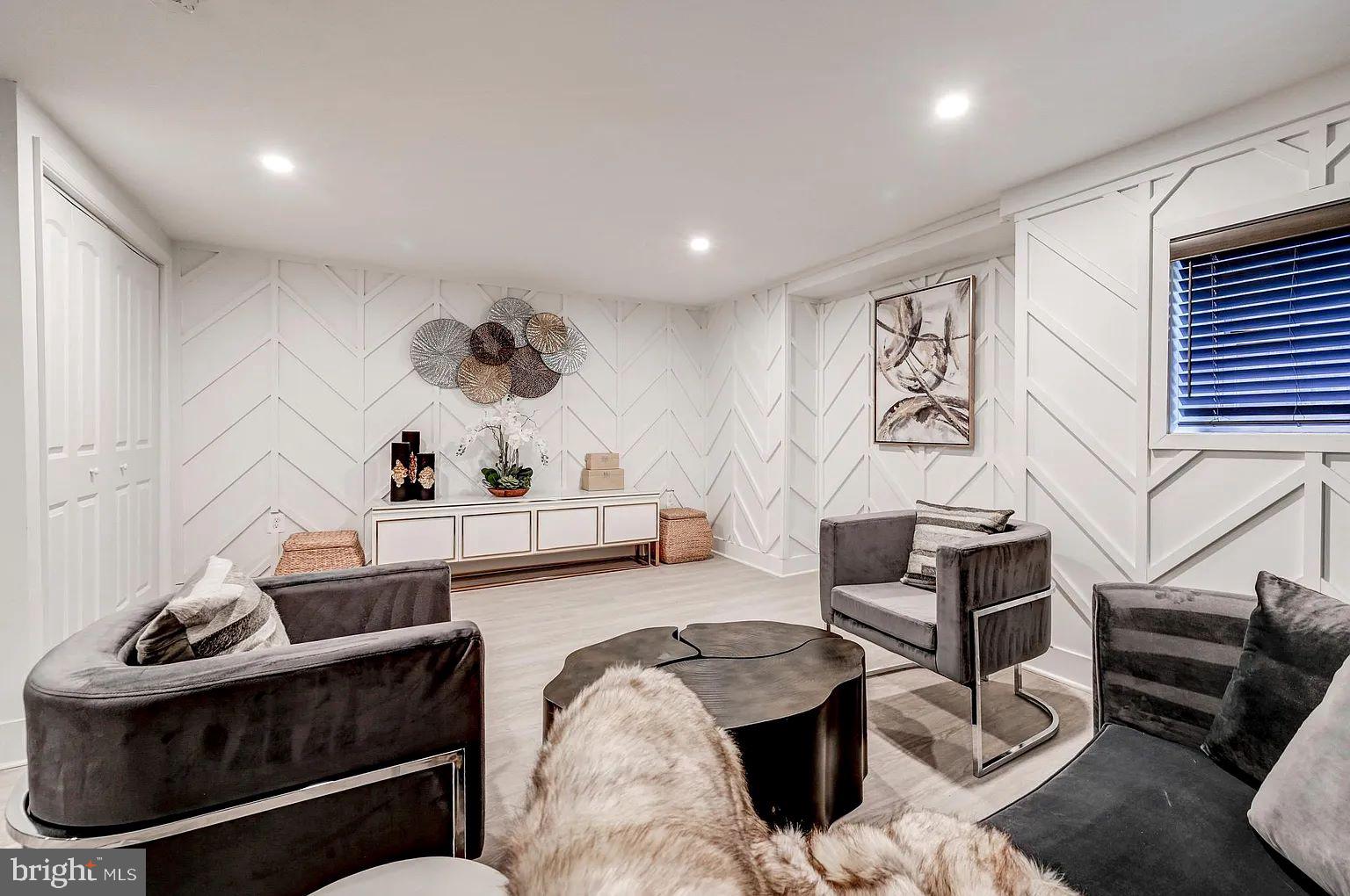 Discover your ideal apartment in The Chatham, where luxury living meets historic charm in the heart of Mount Vernon. Nestled in this picturesque neighborhood, our stunning apartments offer a refined living experience like no other.
Fully renovated in 2023, these new apartments step into spacious open floor plans with soaring ceilings, creating an airy, welcoming ambiance that's flooded with natural light. Your gourmet kitchen, adorned with sleek stainless-steel appliances and black matte hardware, will inspire your inner chef. The custom walk-in closets, engineered hardwood flooring, quartz countertops, chevron accent walls, and posh lighting add more than a touch of opulence to your everyday routine.
Mount Vernon, where suburban serenity meets urban vitality, this lifestyle destination offers a perfect fusion of tranquility and excitement. The community is steps away from Baltimore Penn Station as well as vibrant dining, renowned cultural attractions, lush green spaces, and the prestigious Johns Hopkins campus. Discover Mount Vernon: Your ideal city retreat.
Your oasis awaits, and we are ready to help you find your dream apartment at The Chatham!
Please note that the photos are of a model apartment home at The Chatham; however, the Matterport shows the actual apartment home.