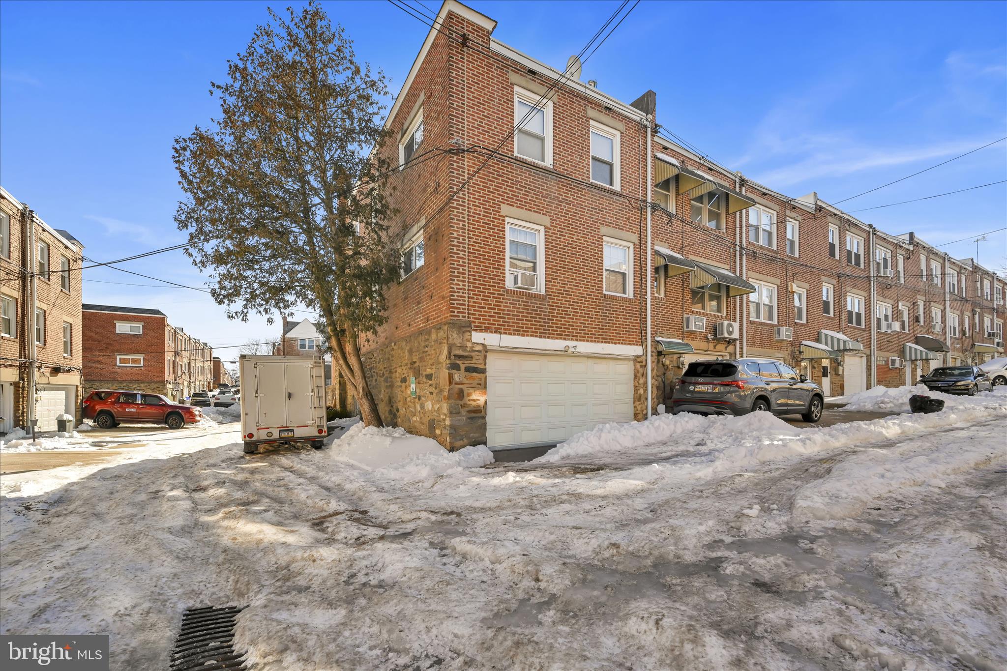 HILL CREST - Residential