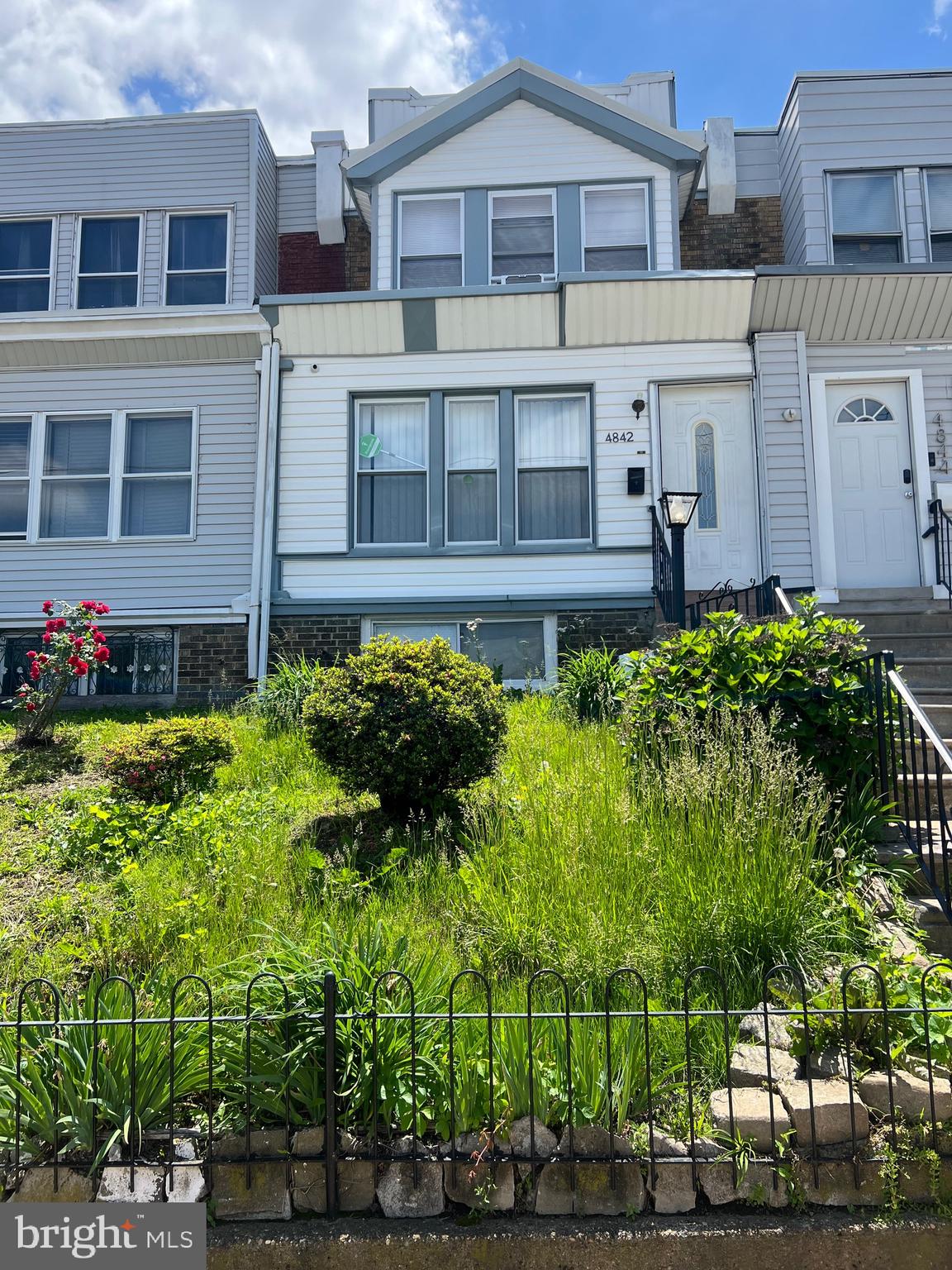 Charming 3-Bedroom Townhouse with Parking on a Quiet, Well-Maintained Block. With a little TLC, this could be the perfect home! This 3-bedroom, 1.5-bathroom townhouse is nestled on a serene and well-kept block. The second floor features three spacious bedrooms and a full bathroom, while the semi-finished basement includes a half bathroom, adding extra functionality — ideal for a home office, playroom, or additional storage. The main level offers a warm and inviting living space, perfect for relaxing or entertaining. Enjoy the added convenience of private parking in the rear driveway, ensuring easy access and added peace of mind. One side of the street boasts beautifully maintained homes, while the other features a peaceful community garden, offering a wonderful sense of community and charm. Home is being sold strictly as is Don’t miss this fantastic opportunity — schedule your showing today! Selling As is