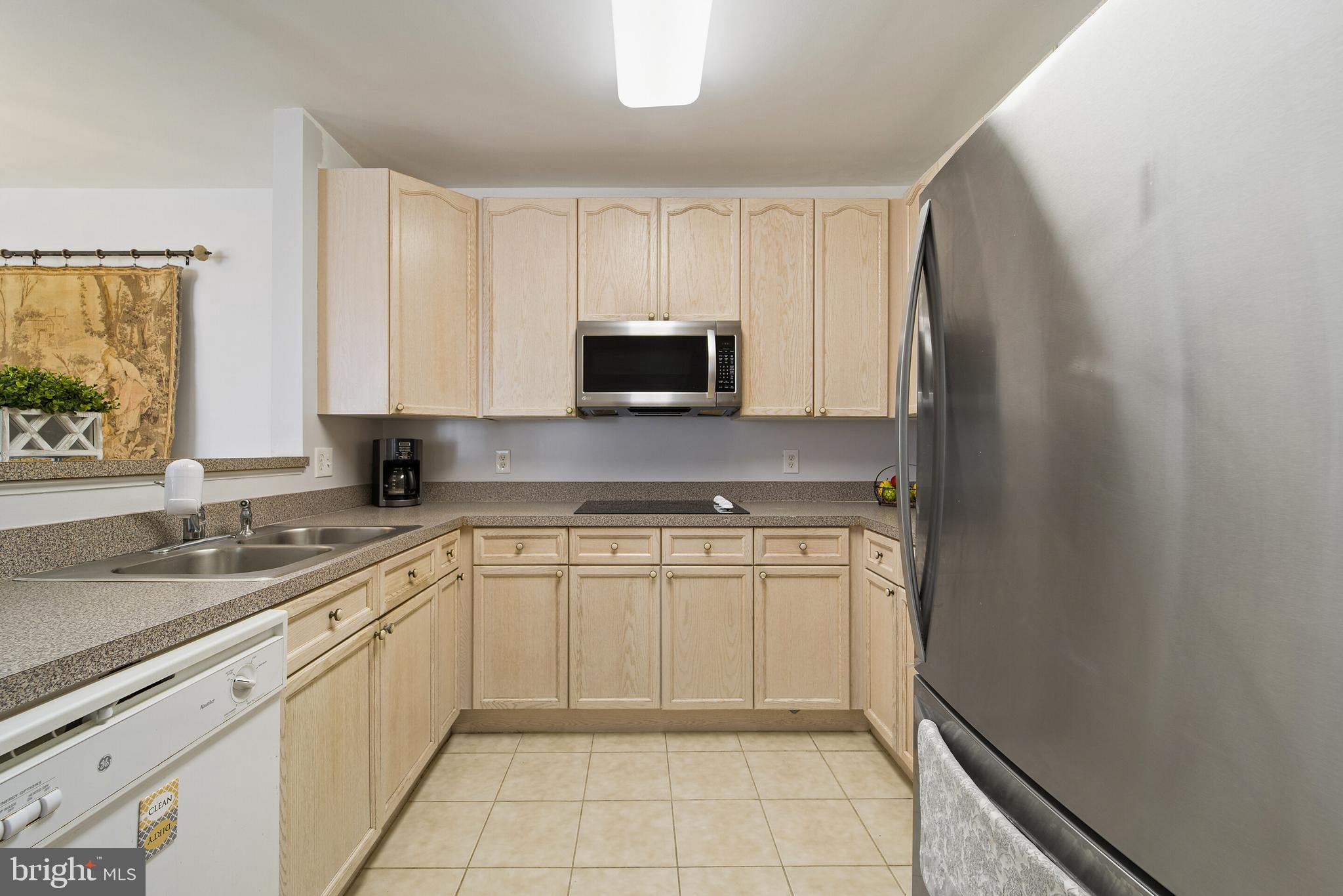 SUFFIELD MEADOWS - Residential