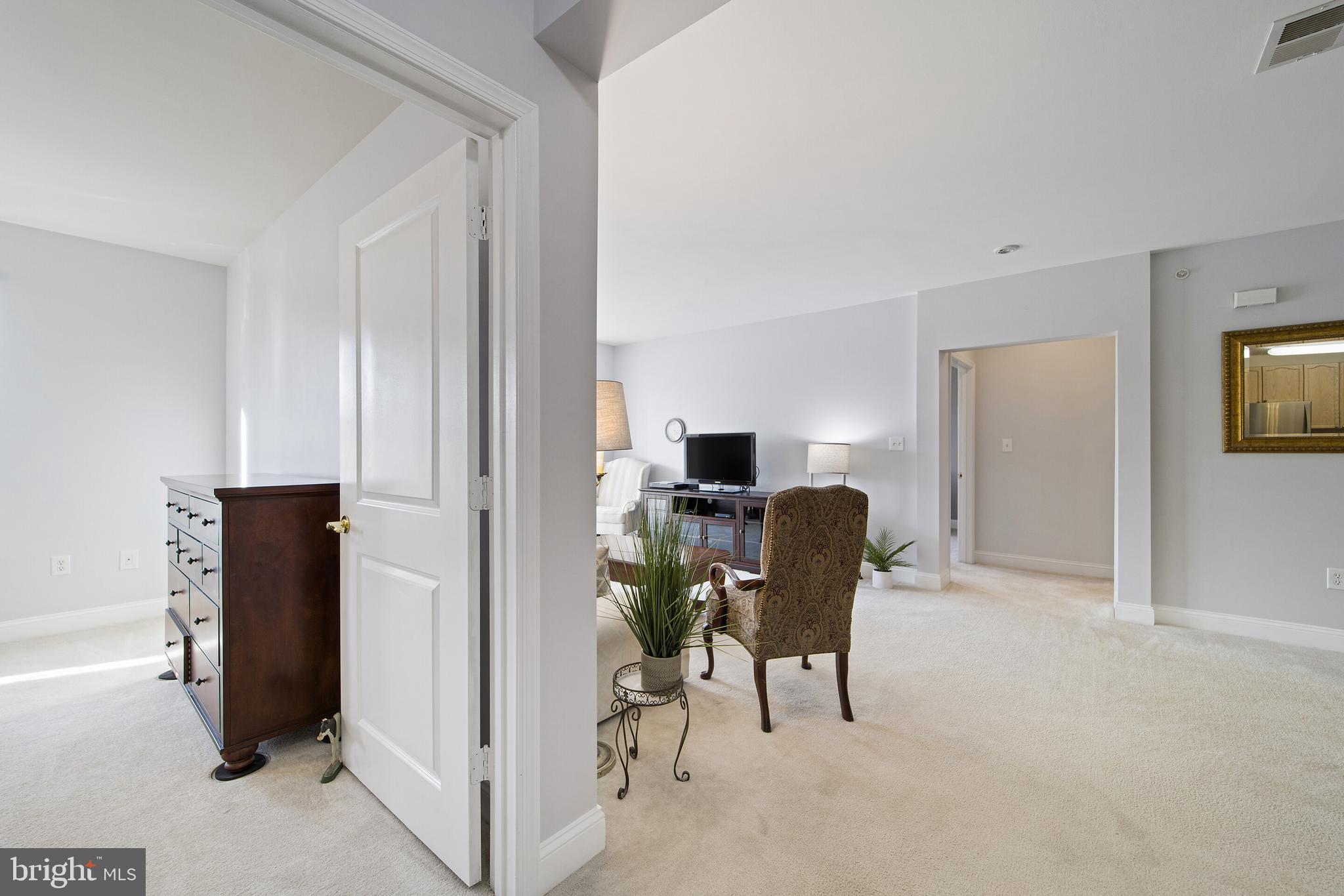 SUFFIELD MEADOWS - Residential