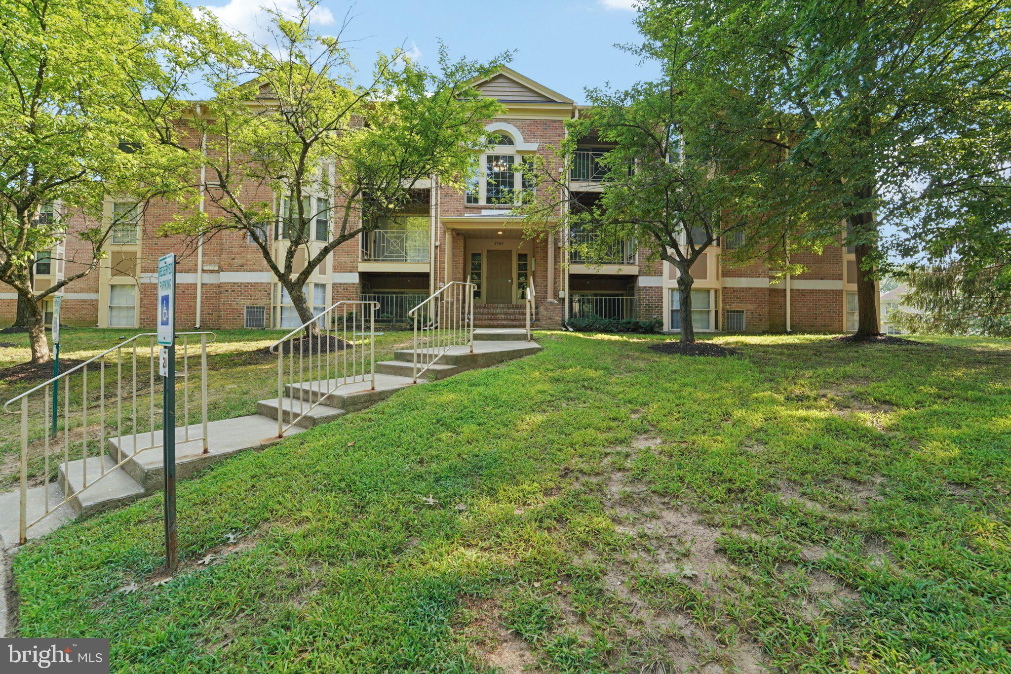 THE POINTE - Residential