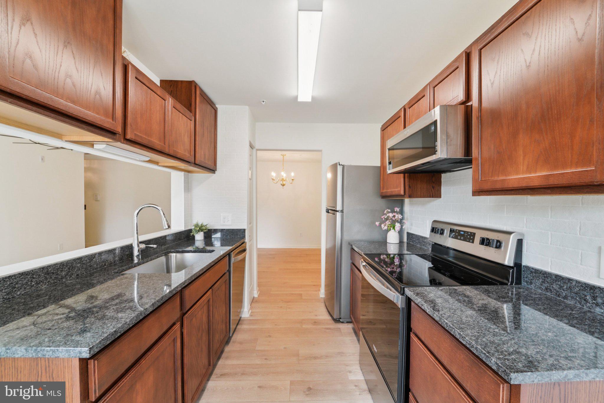 THE POINTE - Residential