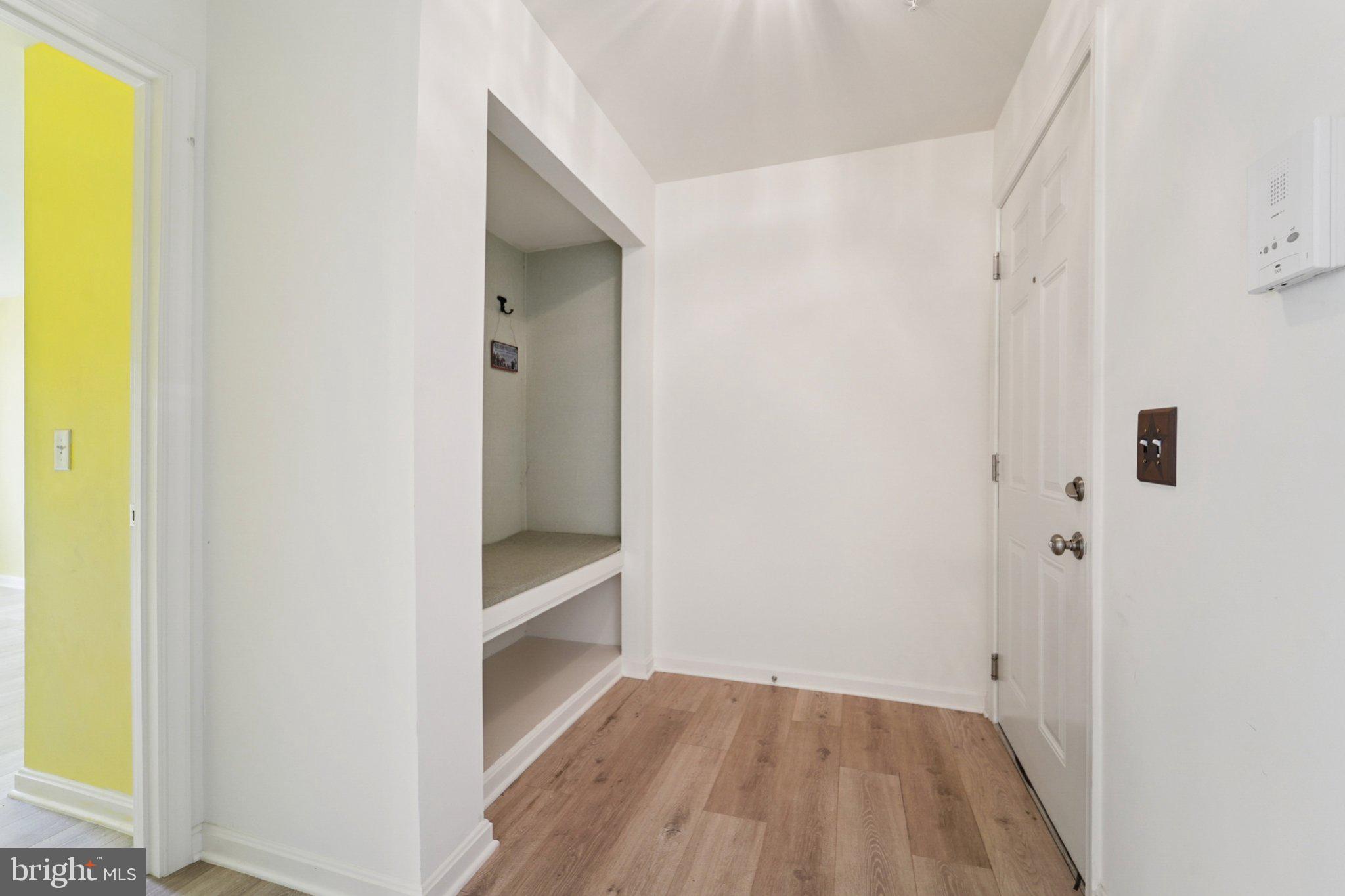 3500 THOMAS POINTE COURT 2B