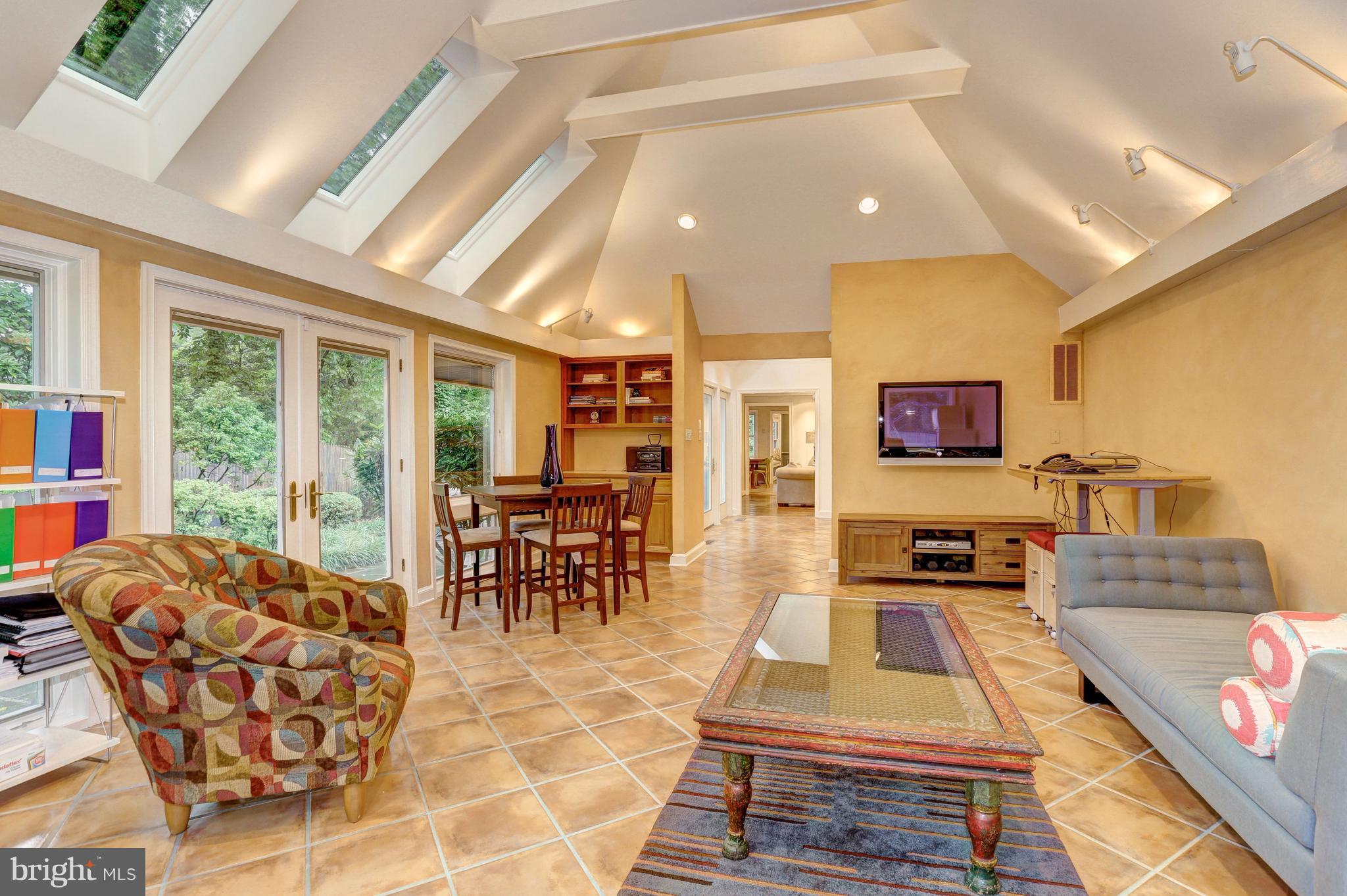 LONGWOOD - Residential