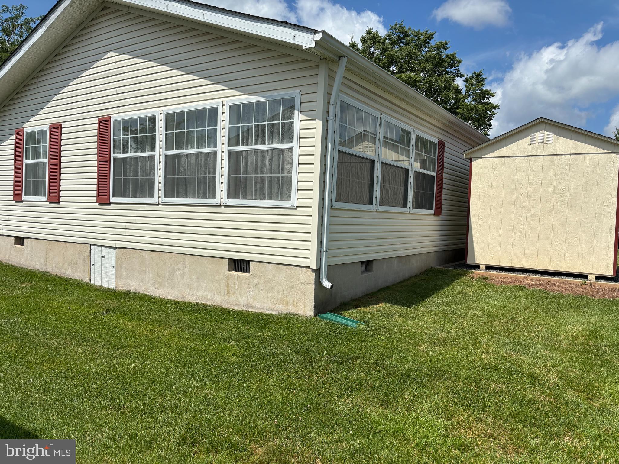 19 LILAC COURT