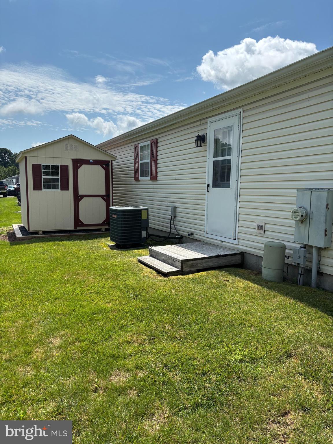 19 LILAC COURT