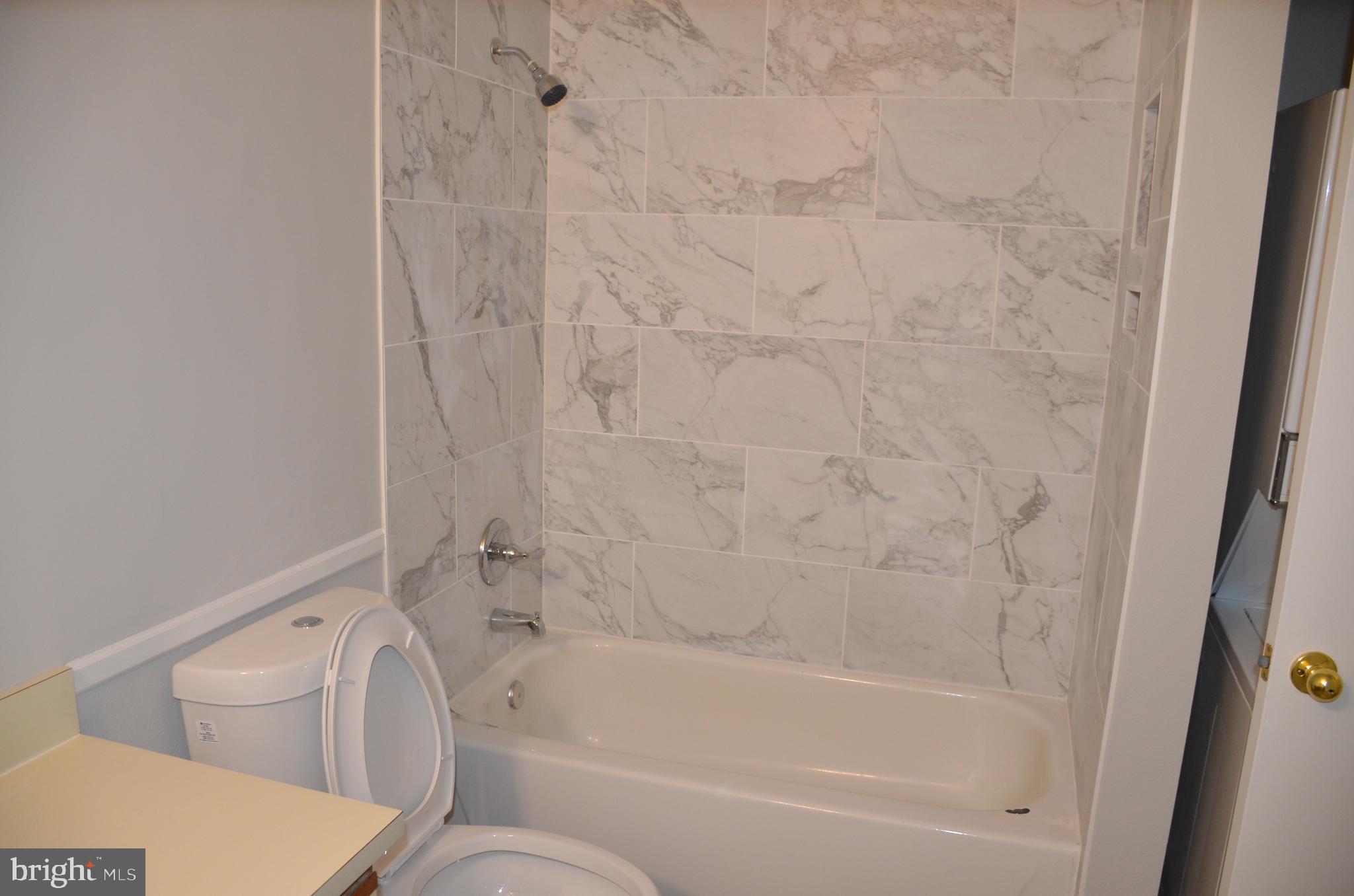 PENDERBROOK SQUARE CONDOMINIUMS - Residential