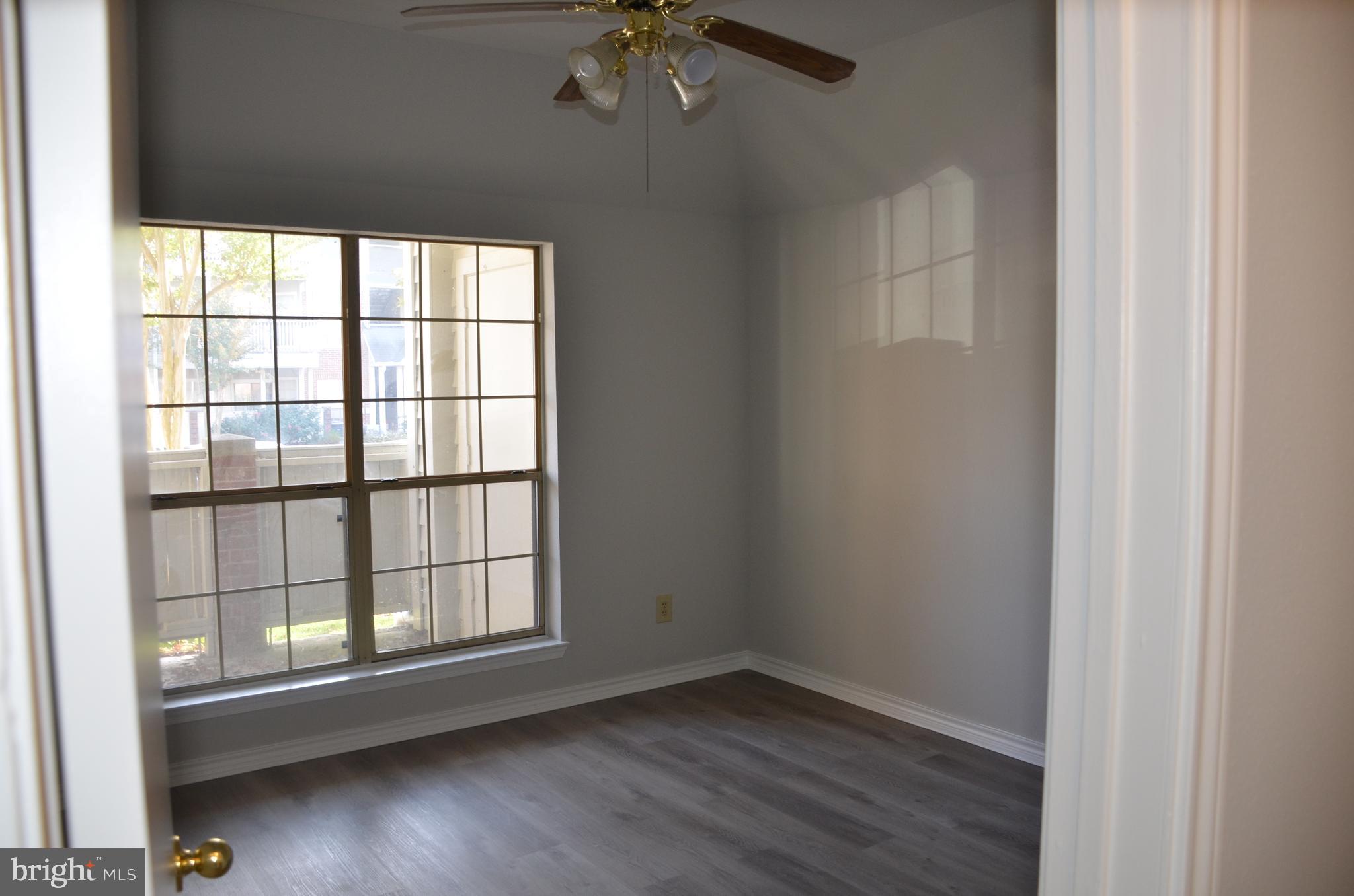 PENDERBROOK SQUARE CONDOMINIUMS - Residential