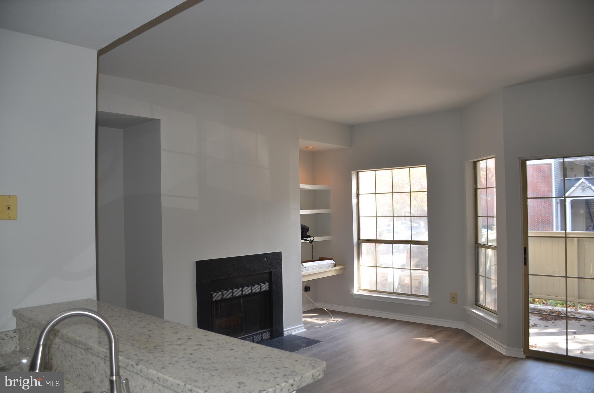 PENDERBROOK SQUARE CONDOMINIUMS - Residential