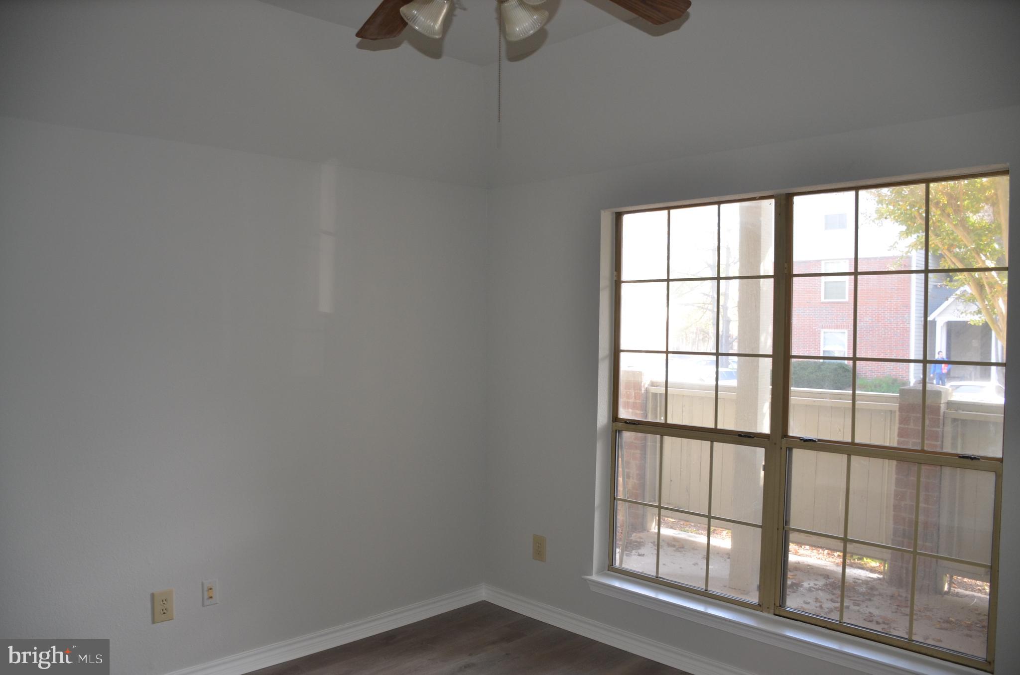 PENDERBROOK SQUARE CONDOMINIUMS - Residential